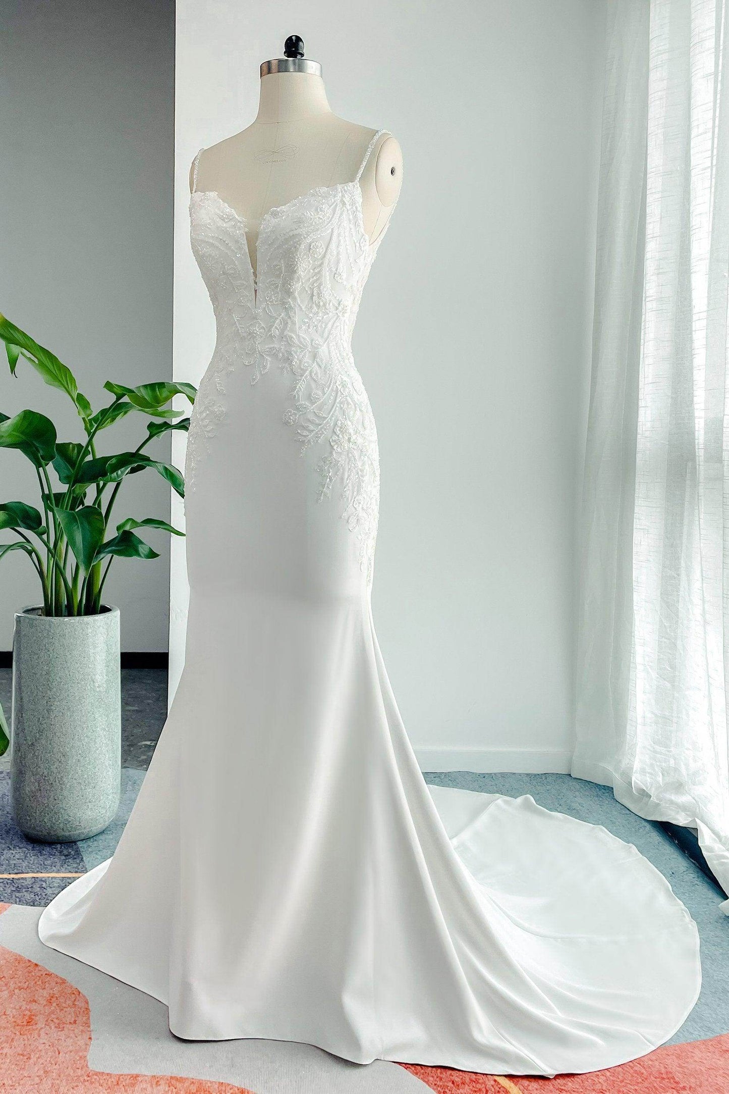 Trumpet-Mermaid Court Train Lace Stretch Satin Wedding Dress CW3137 - COCOMELODY