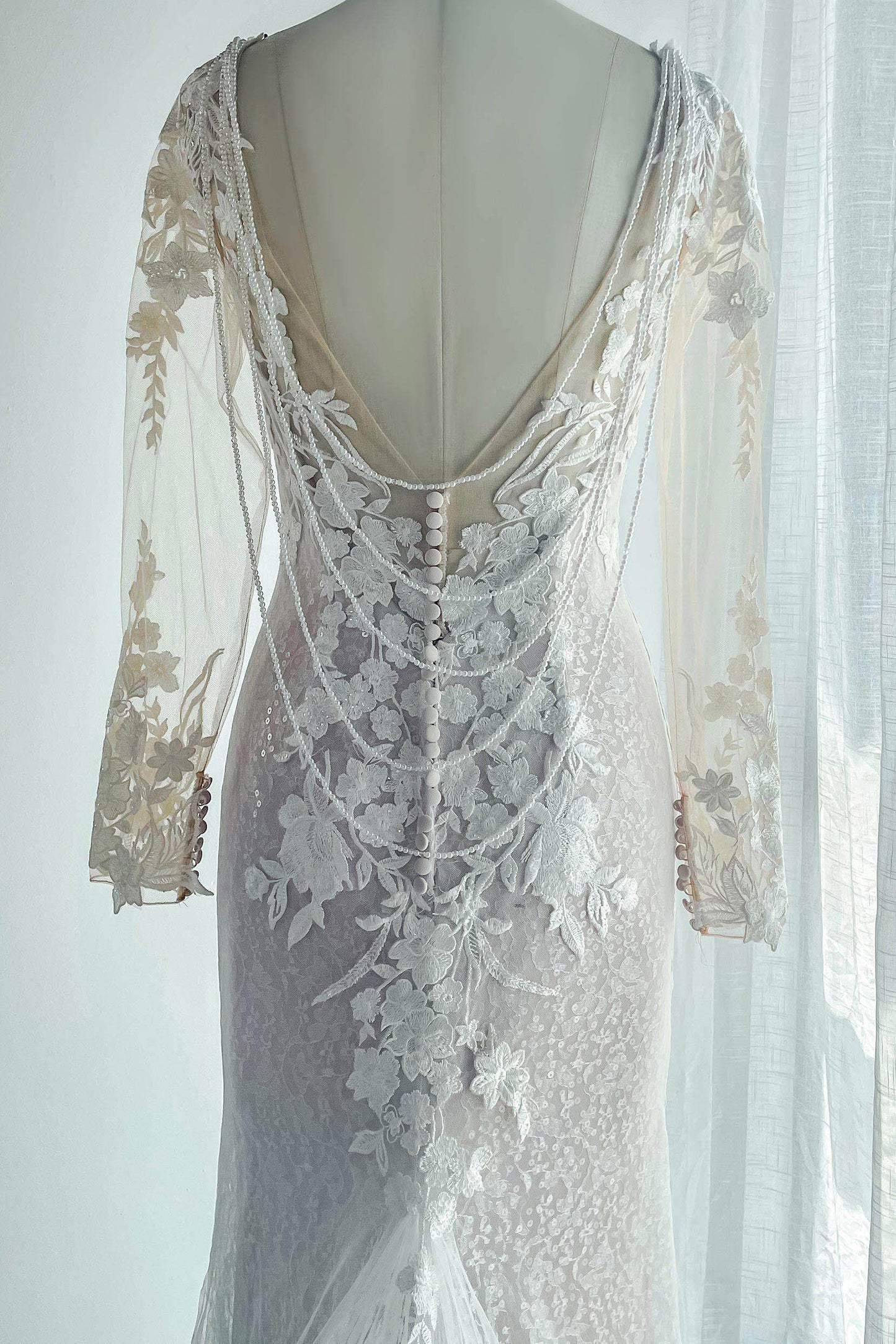 Trumpet-Mermaid Court Train Lace Tulle Wedding Dress CW3143 - COCOMELODY