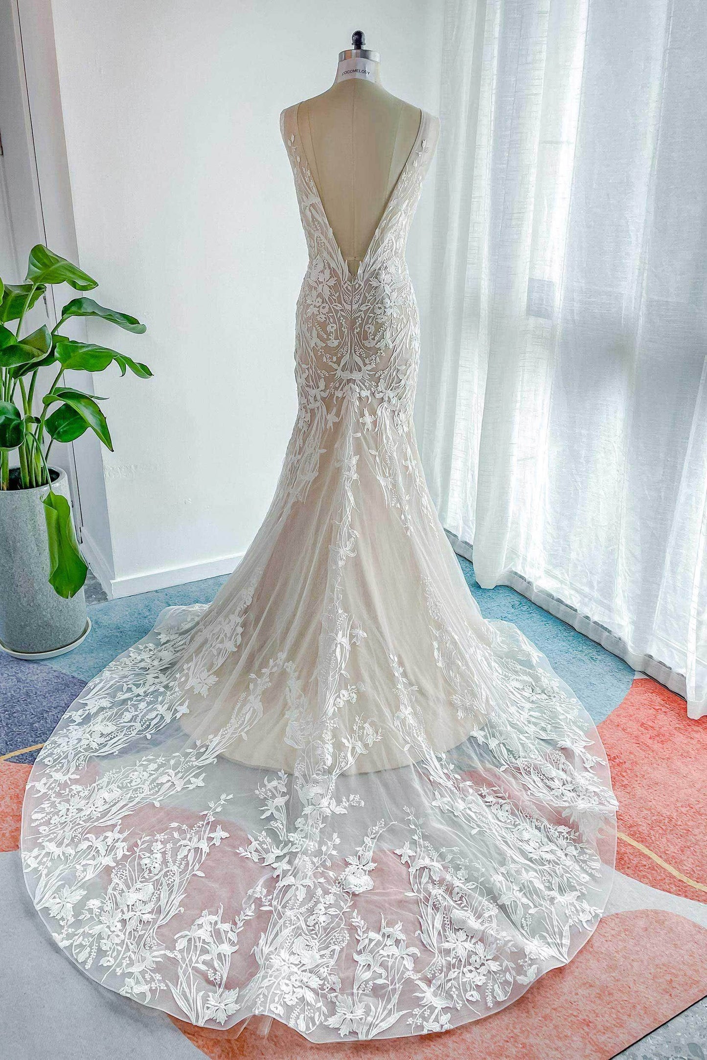 Trumpet-Mermaid Court Train Lace Tulle Wedding Dress CW3144 - COCOMELODY