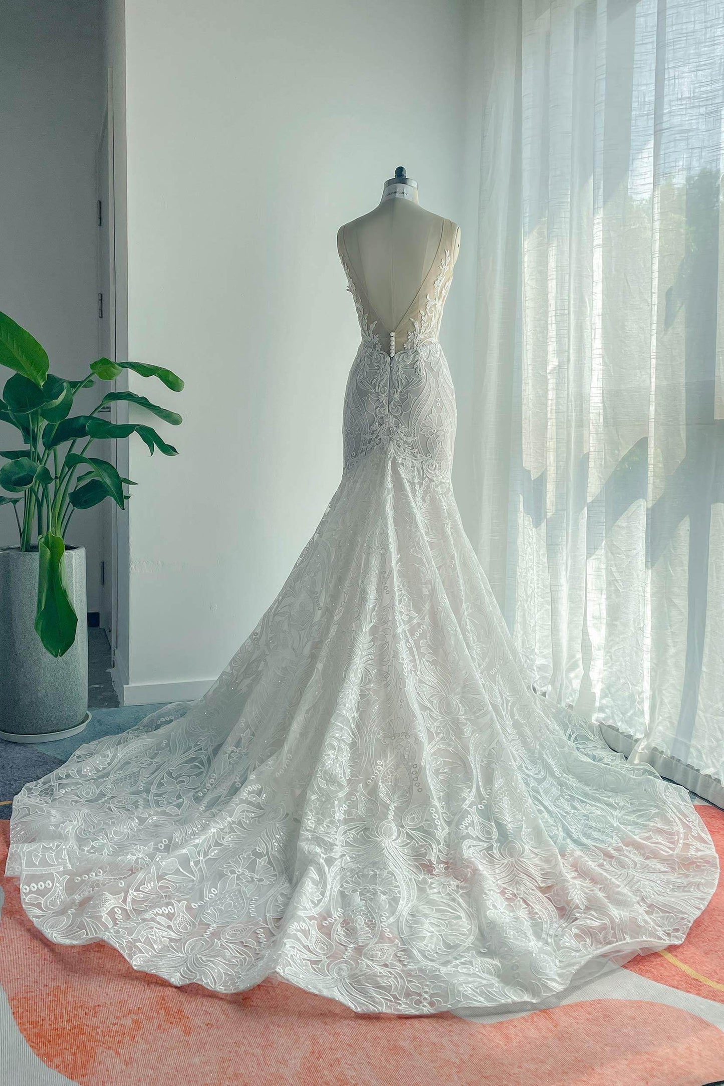 Trumpet-Mermaid Chapel Train Lace Tulle Wedding Dress CW3145 - COCOMELODY
