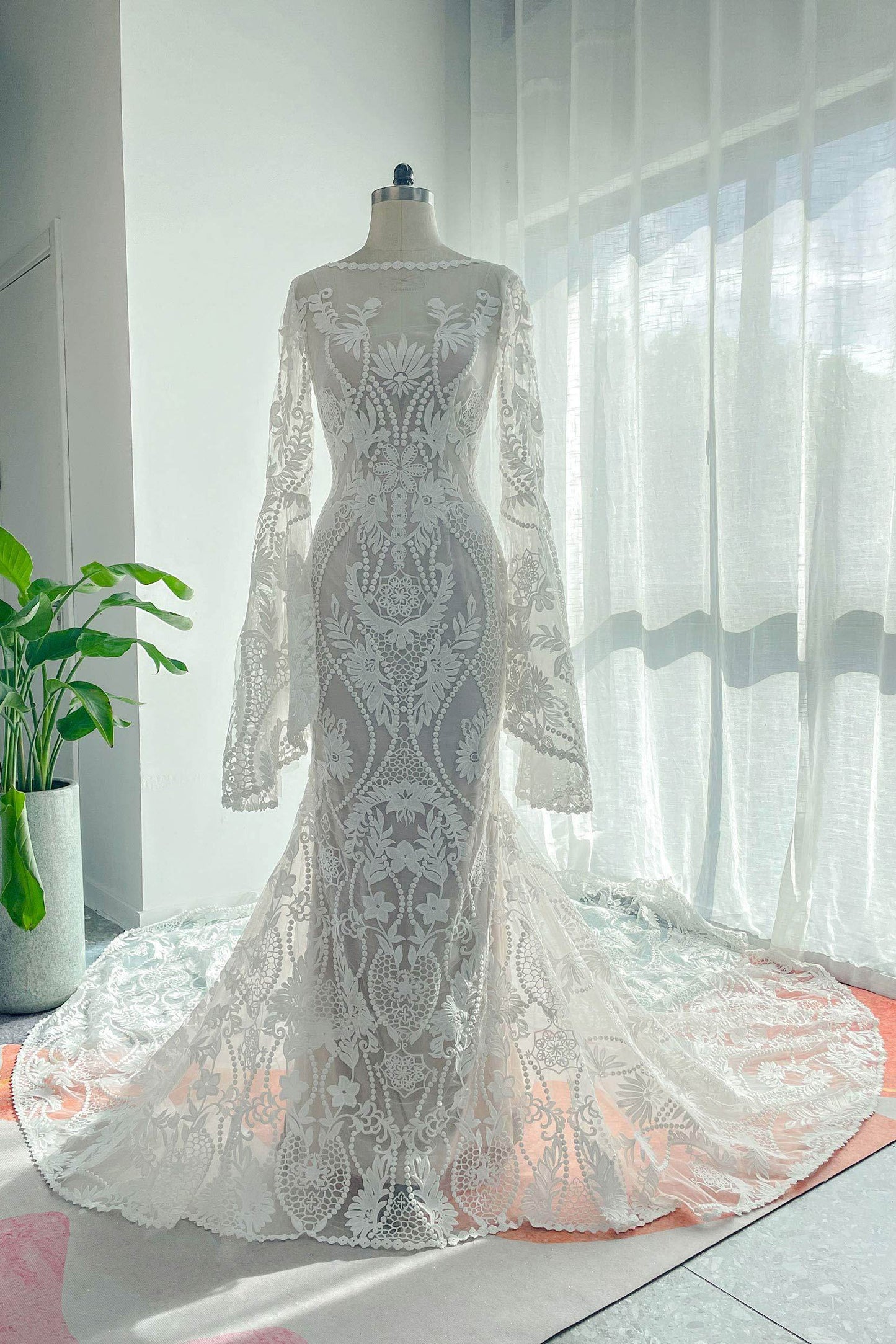 Trumpet-Mermaid Chapel Train Lace Tulle Wedding Dress CW3146 - COCOMELODY