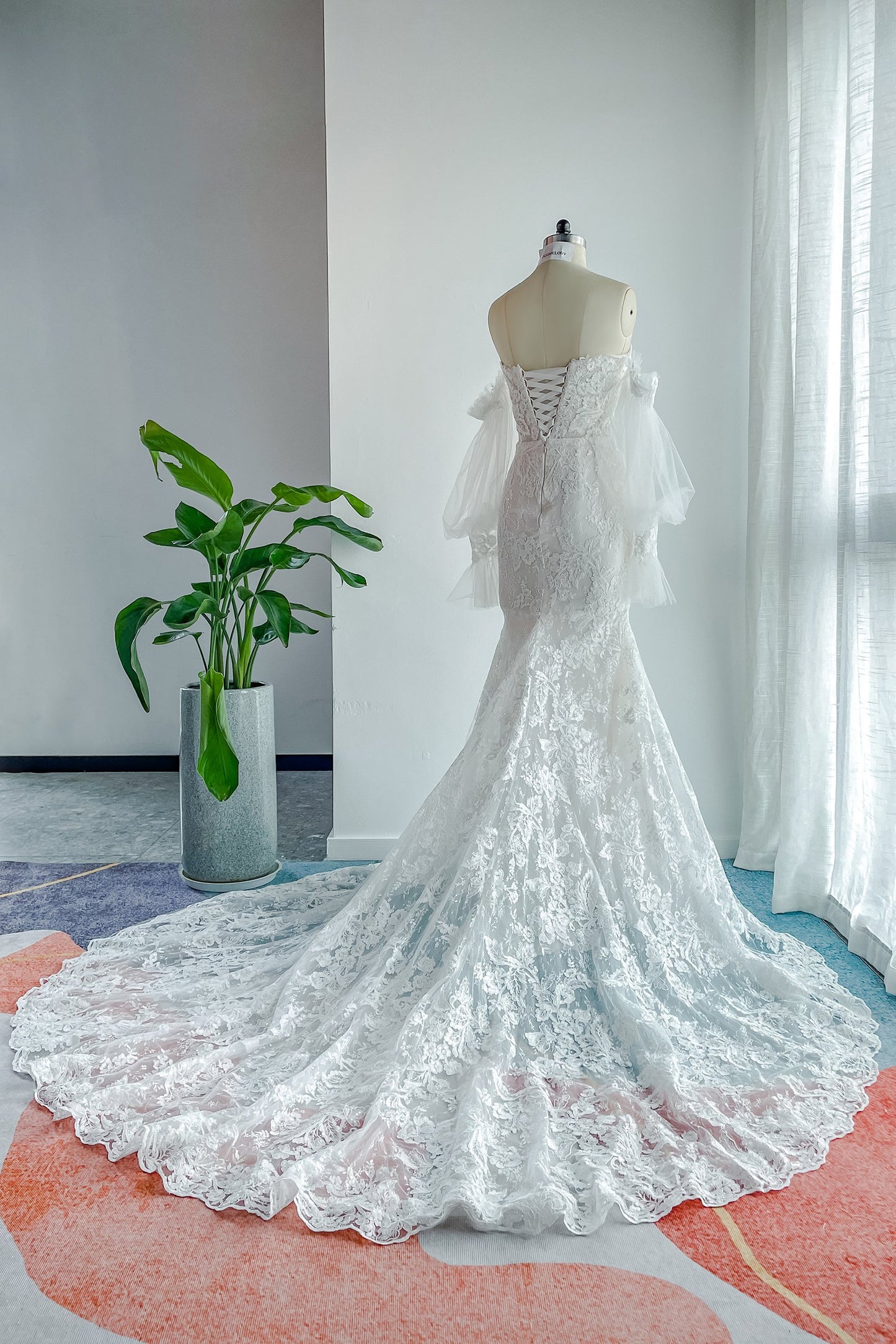 Trumpet-Mermaid Court Train Lace Tulle Wedding Dress CW3148