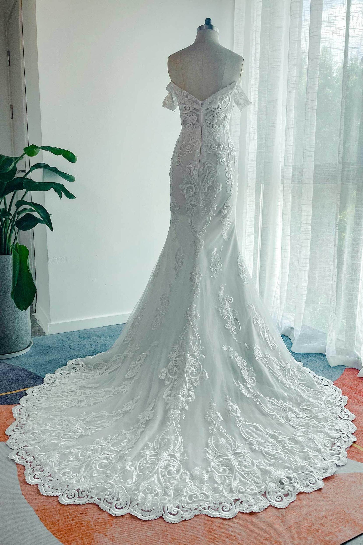 Trumpet-Mermaid Chapel Train Lace Tulle Wedding Dress CW3149 - COCOMELODY