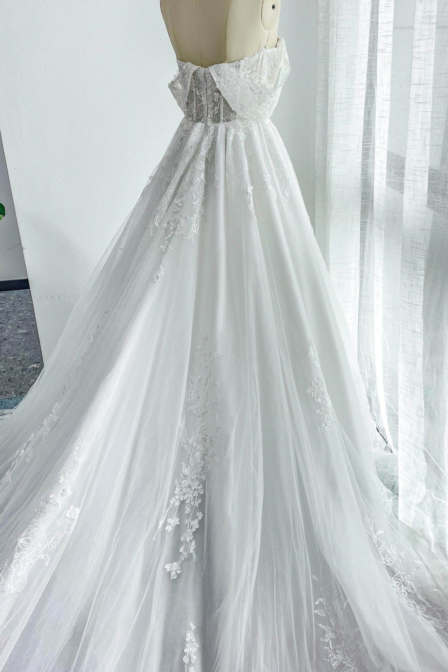 A-Line Cathedral Train Lace Tulle Wedding Dress CW3150 - COCOMELODY