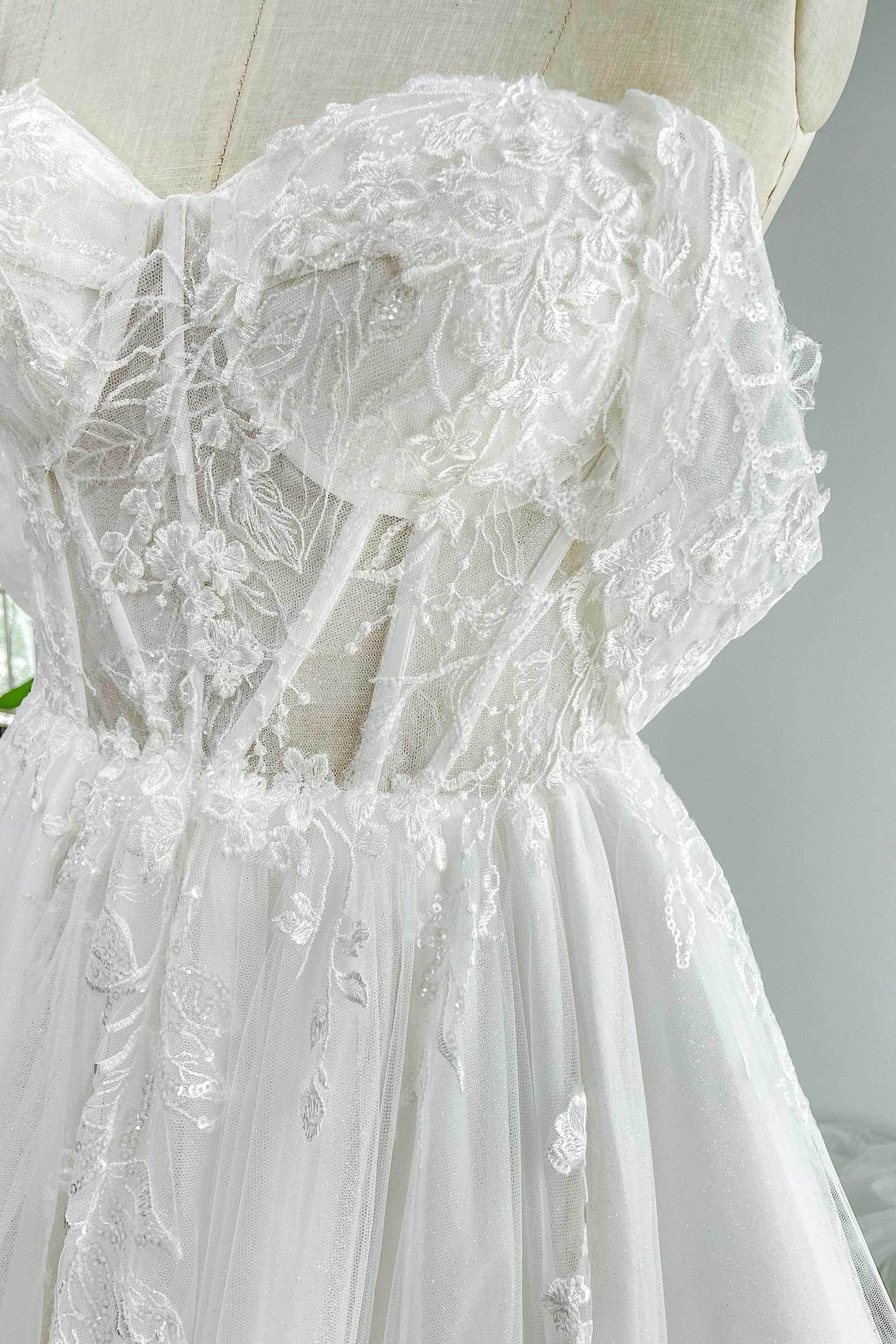 A-Line Cathedral Train Lace Tulle Wedding Dress CW3150 - COCOMELODY
