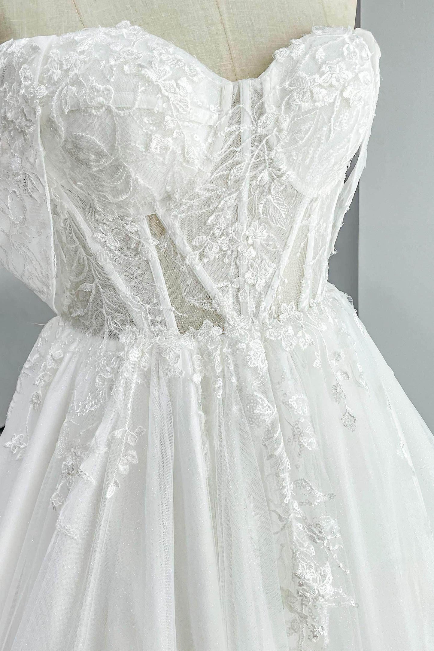 A-Line Cathedral Train Lace Tulle Wedding Dress CW3150 - COCOMELODY