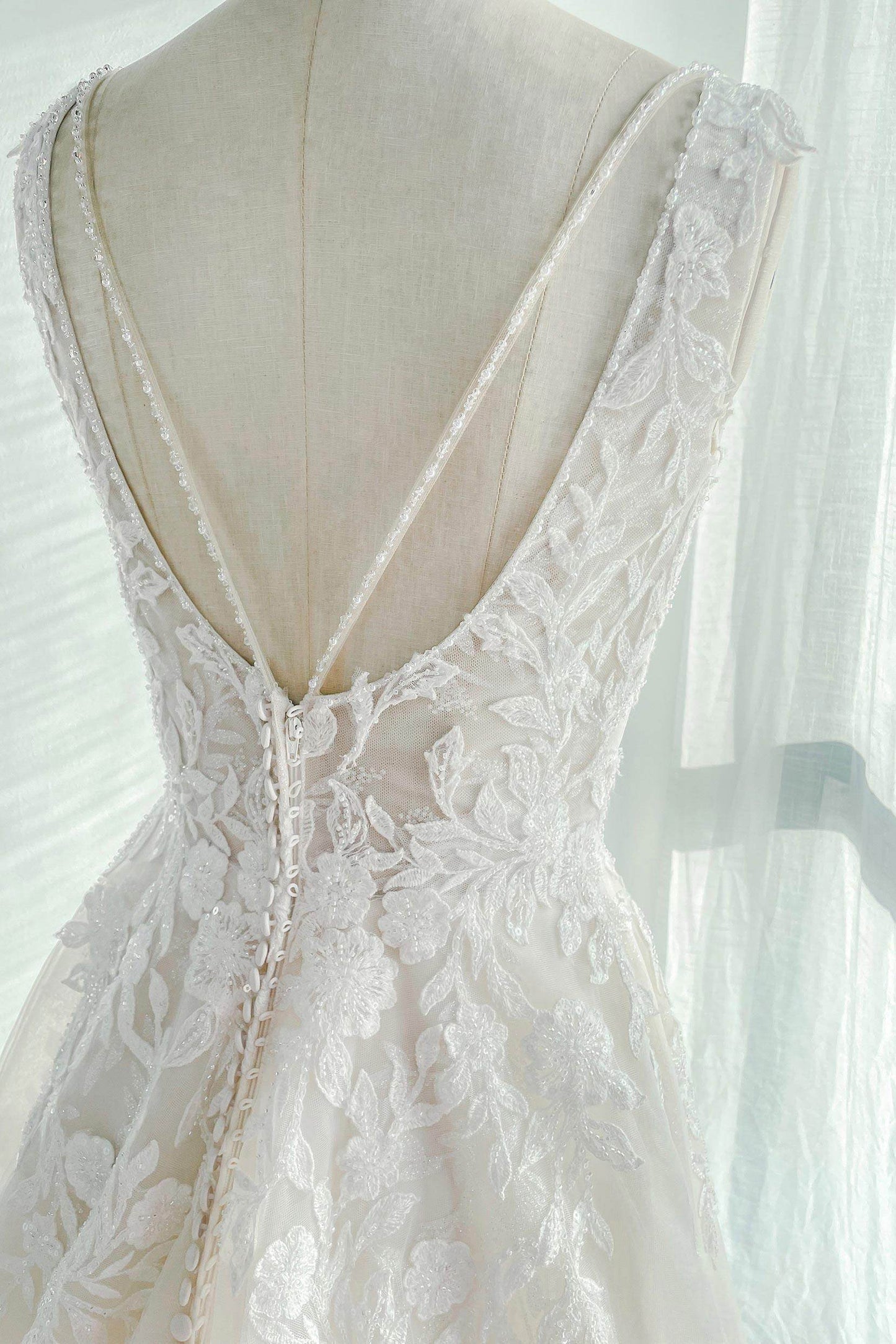 A-Line Court Train Lace Tulle Wedding Dress CW3153CR - COCOMELODY