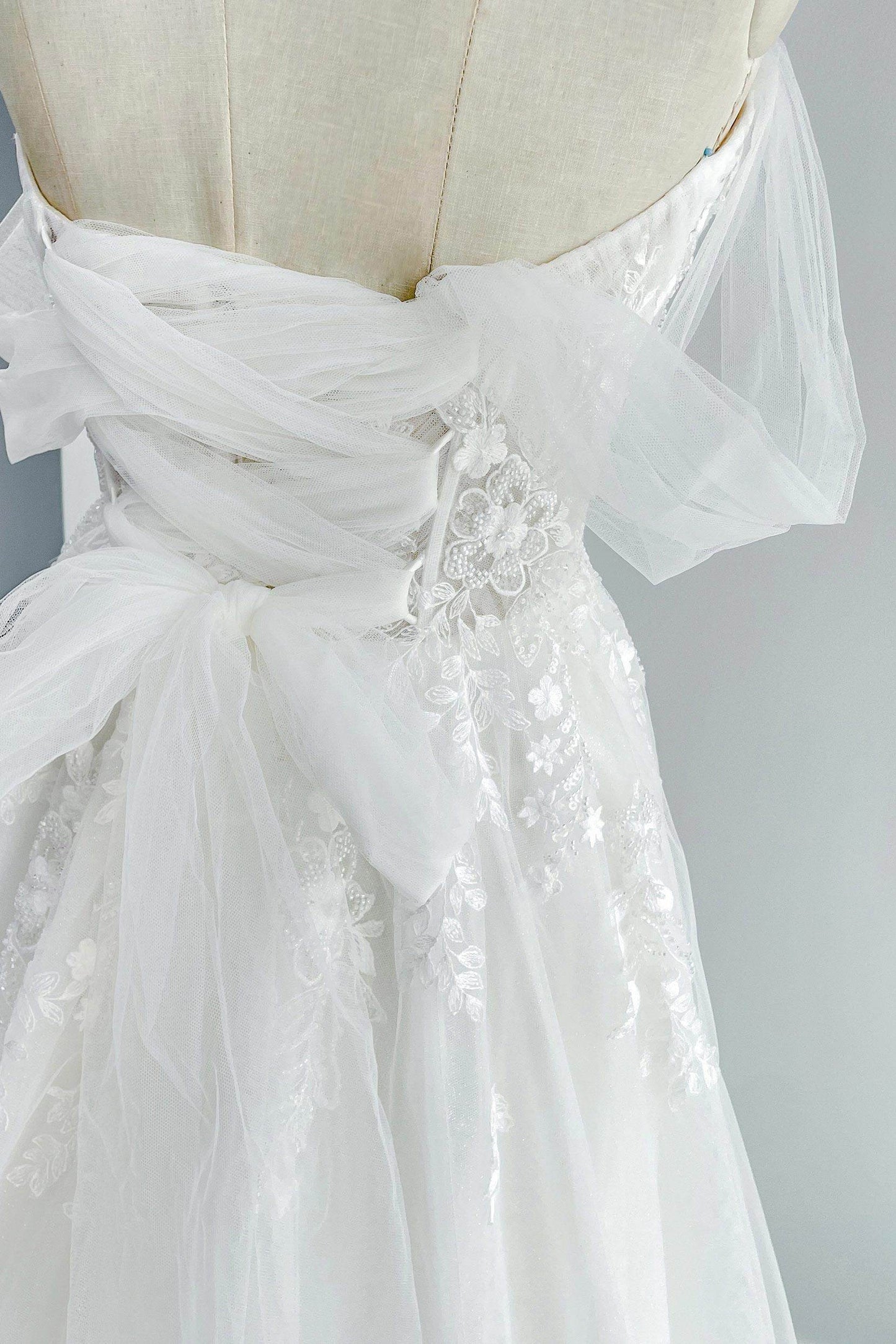 A-Line Court Train Lace Tulle Wedding Dress CW3155 - COCOMELODY