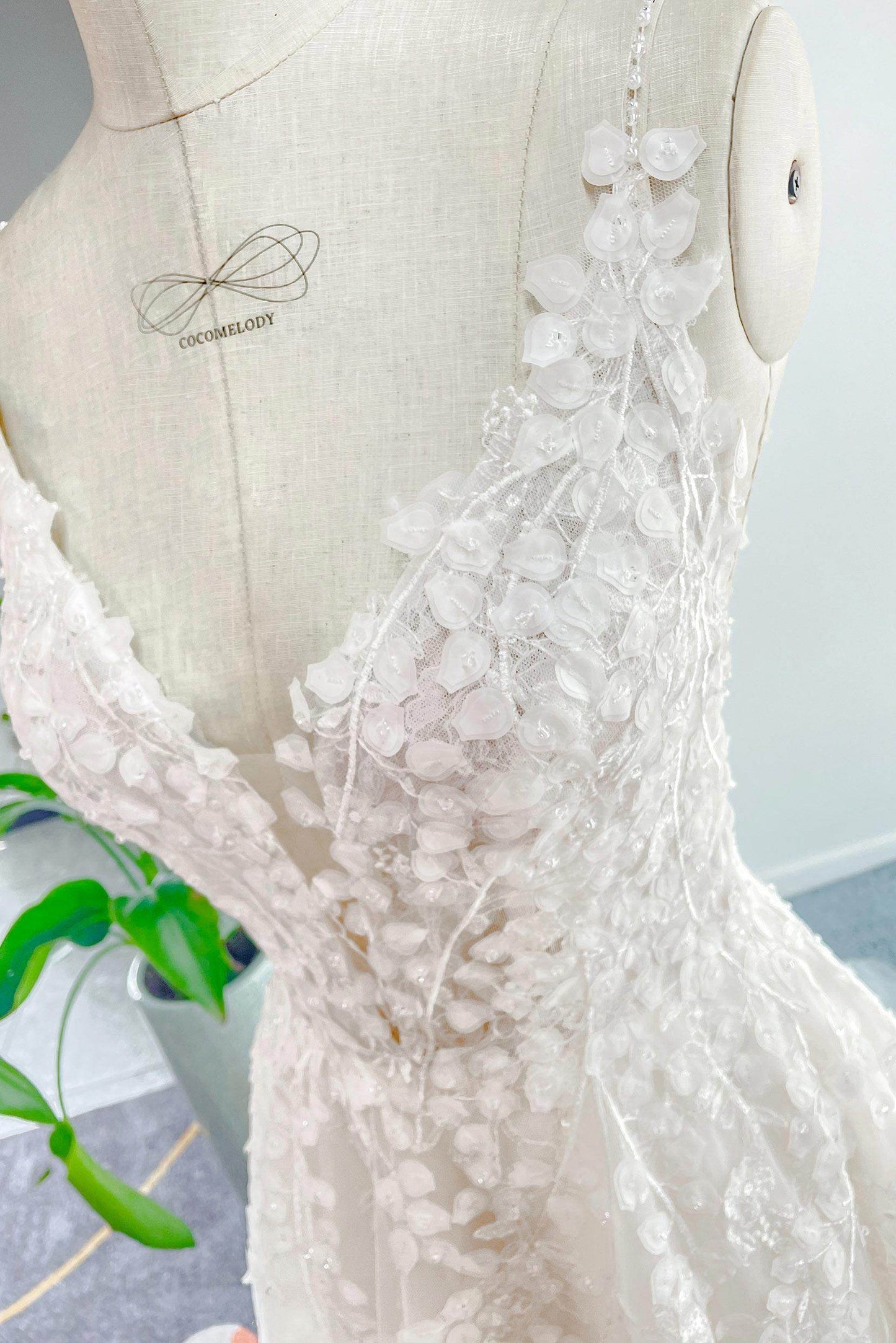 A-Line Court Train Lace Tulle Wedding Dress CW3157 - COCOMELODY
