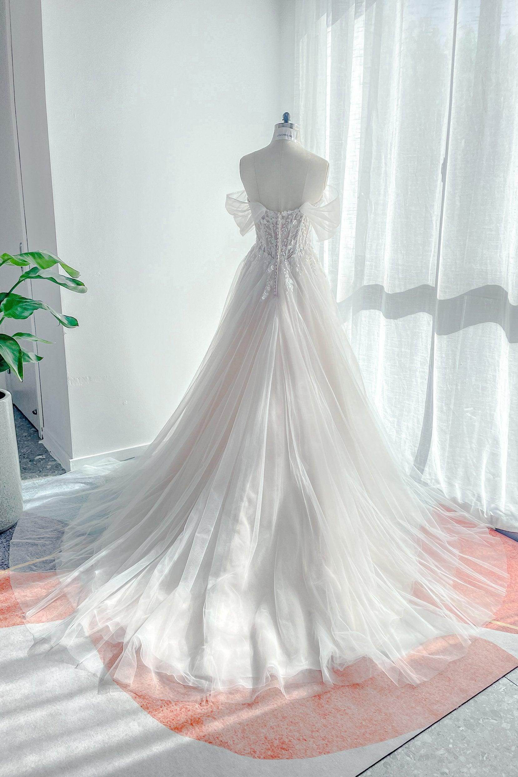 A-Line Court Train Lace Tulle Wedding Dress CW3158 - COCOMELODY