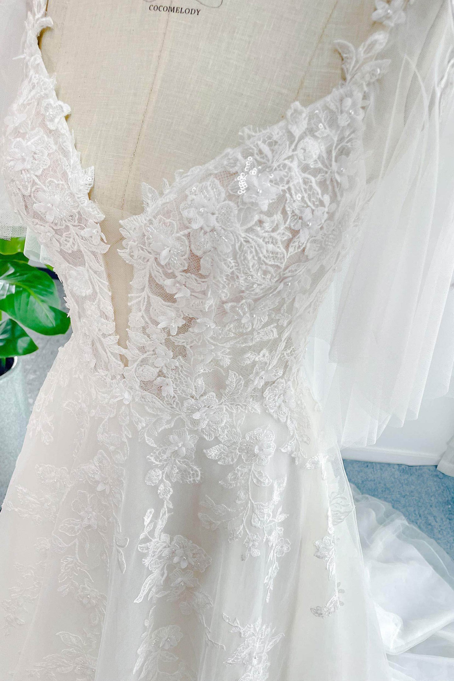 A-Line Court Train Lace Tulle Wedding Dress CW3160 - COCOMELODY