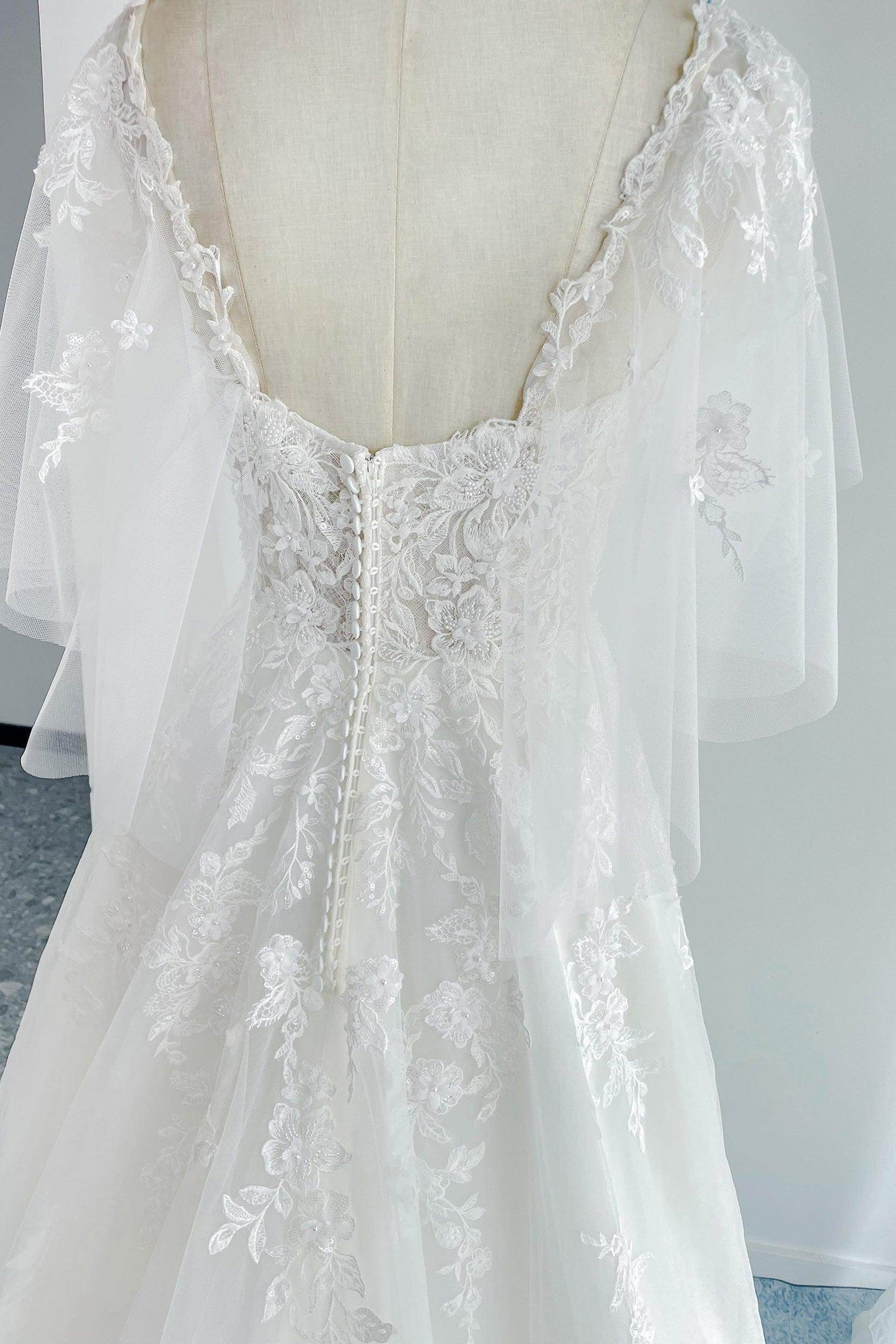 A-Line Court Train Lace Tulle Wedding Dress CW3160 - COCOMELODY