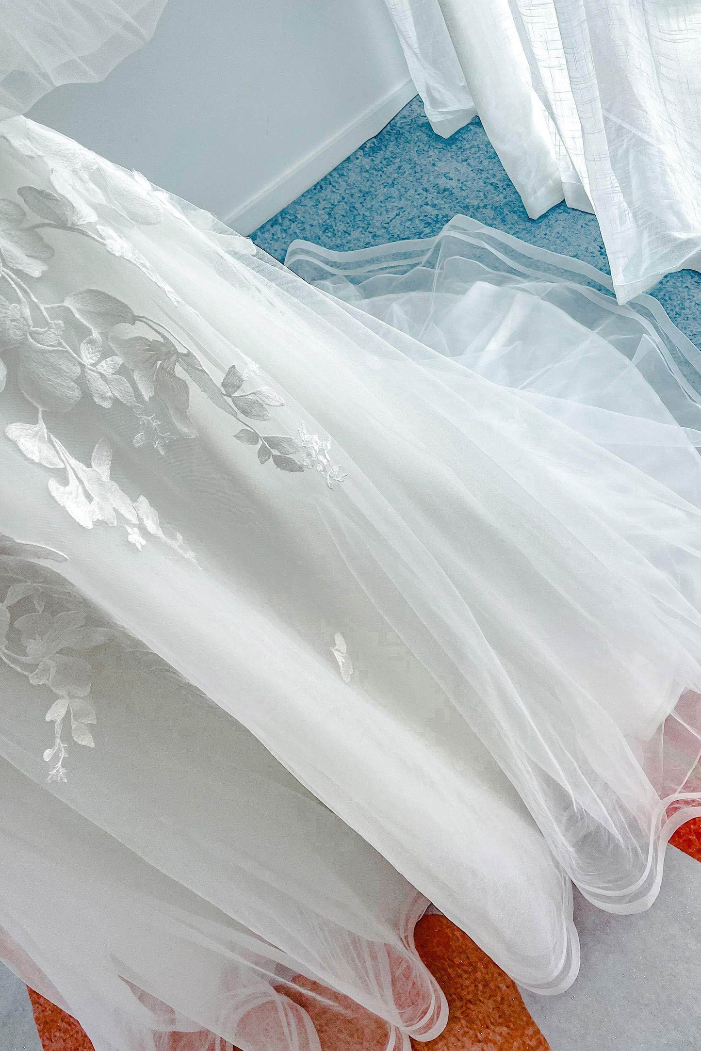A-Line Court Train Lace Tulle Wedding Dress CW3162 - COCOMELODY