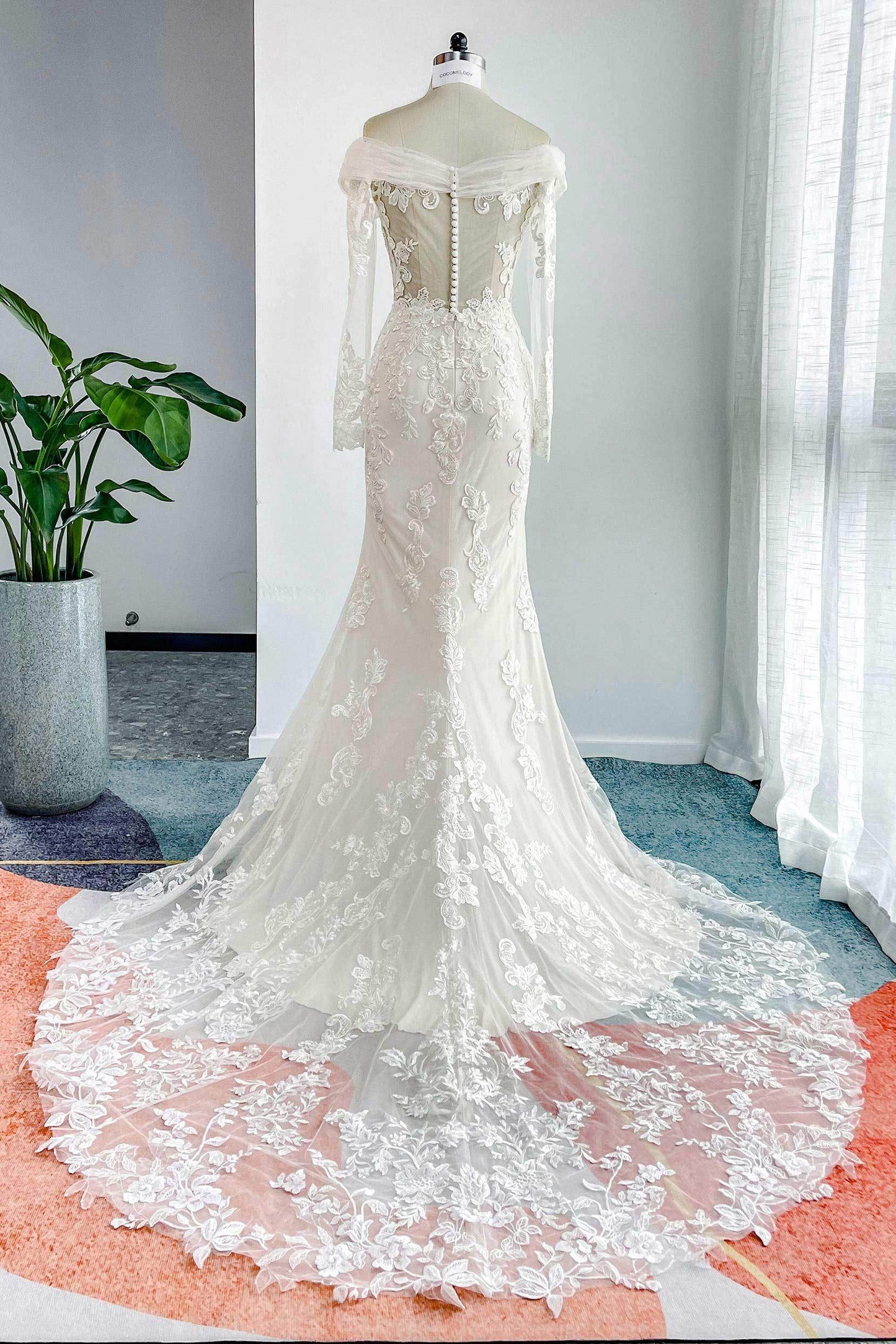 Trumpet-Mermaid Chapel Train Lace Tulle Wedding Dress CW3204CR - COCOMELODY