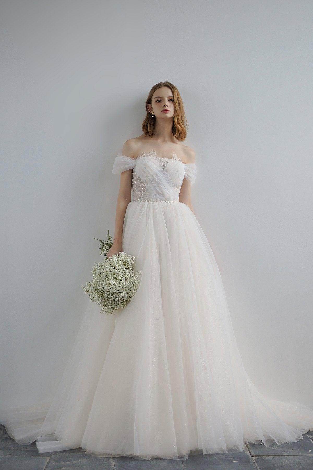 A-Line Sweep-Brush Train Lace Tulle Wedding Dress CW3220 - COCOMELODY
