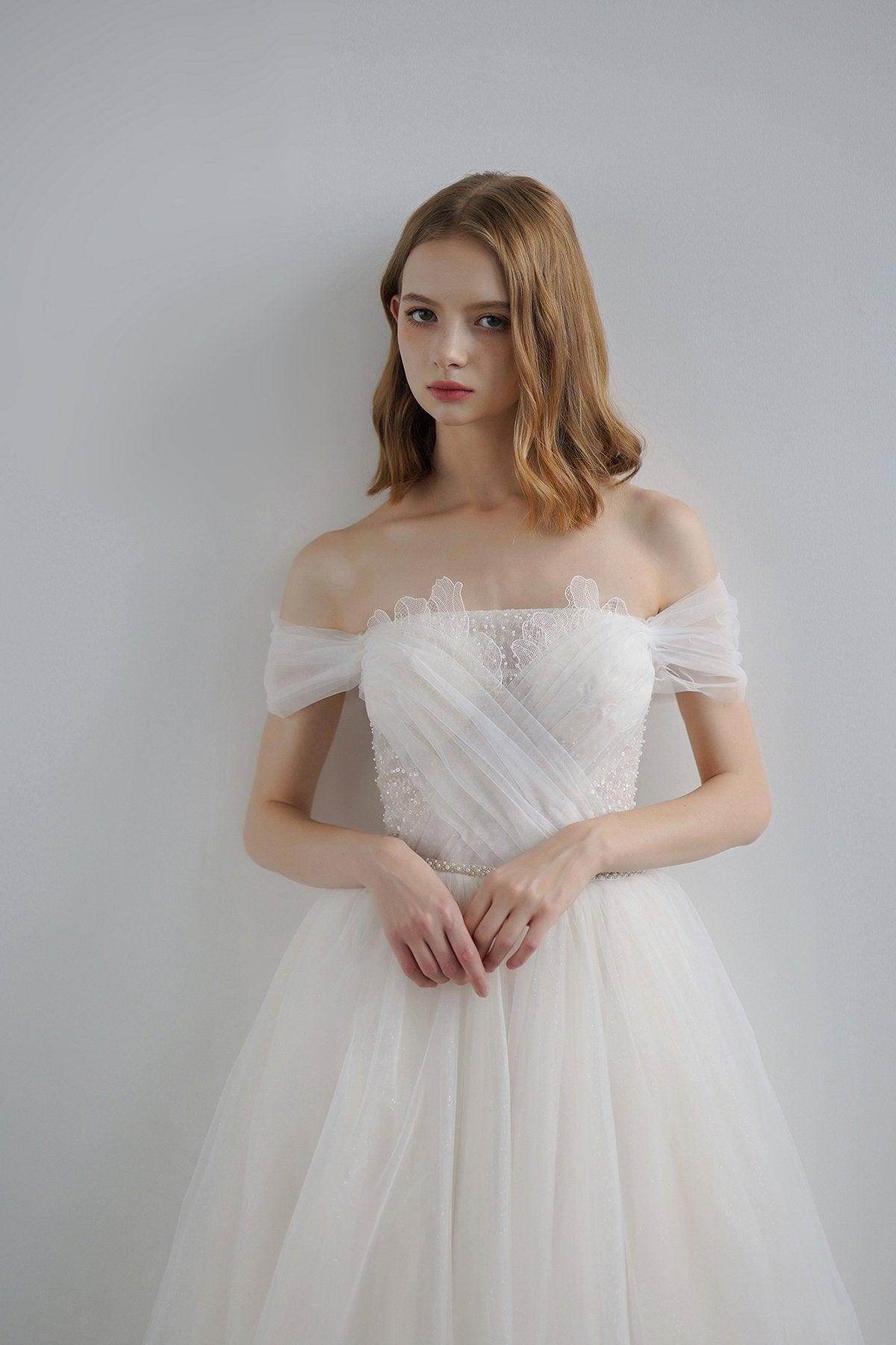 A-Line Sweep-Brush Train Lace Tulle Wedding Dress CW3220 - COCOMELODY