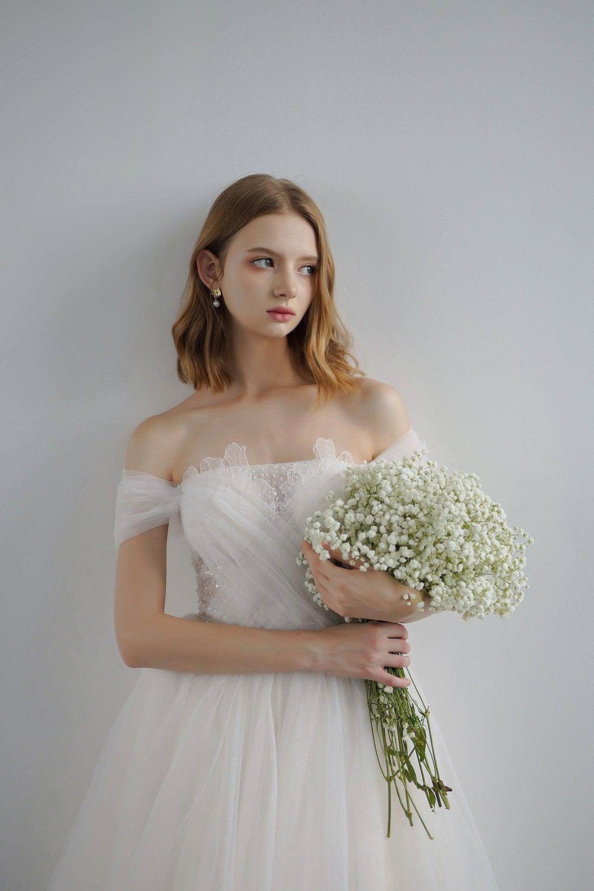 A-Line Sweep-Brush Train Lace Tulle Wedding Dress CW3220 - COCOMELODY