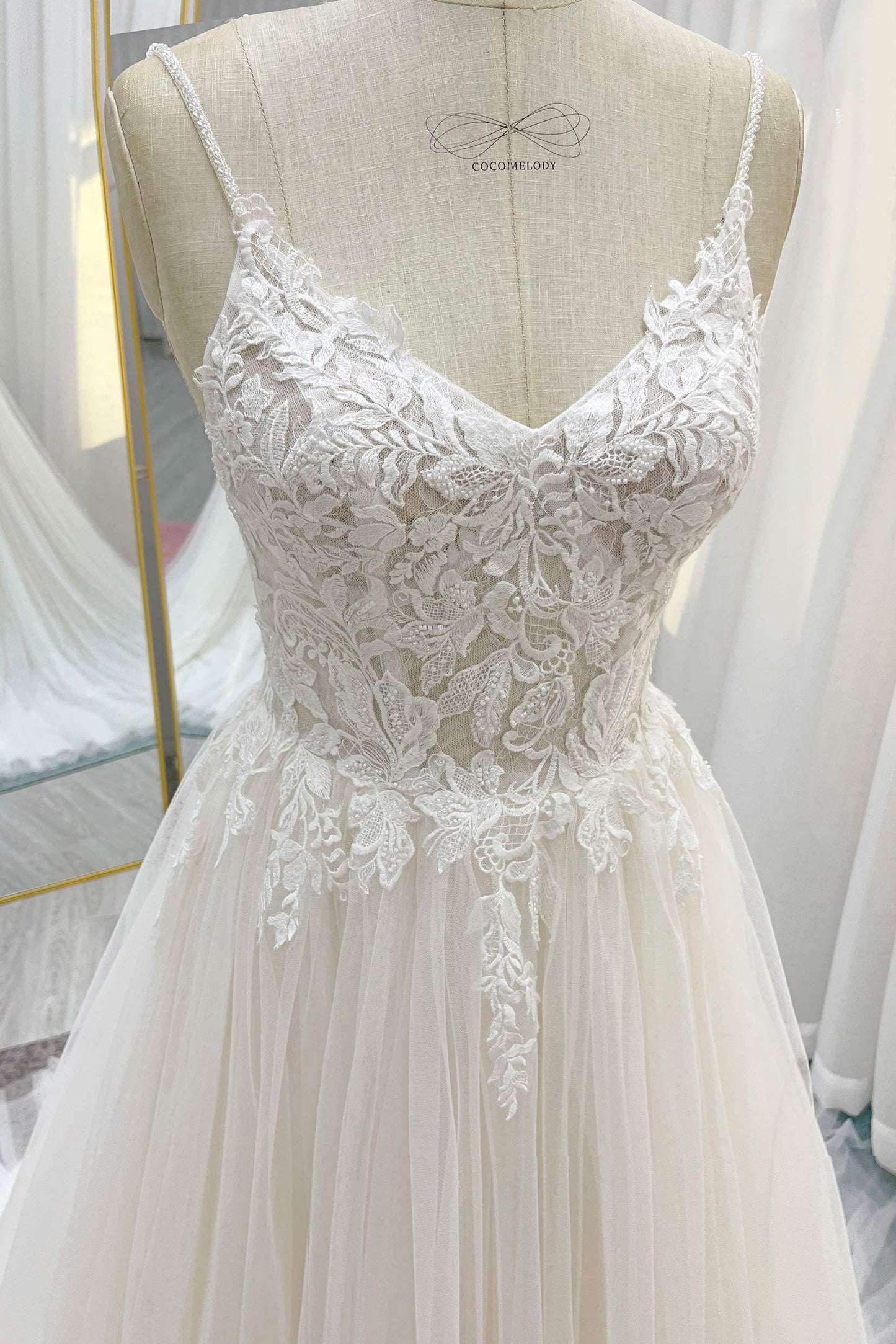 A-Line Court Train Lace Tulle Wedding Dress CW3226 - COCOMELODY