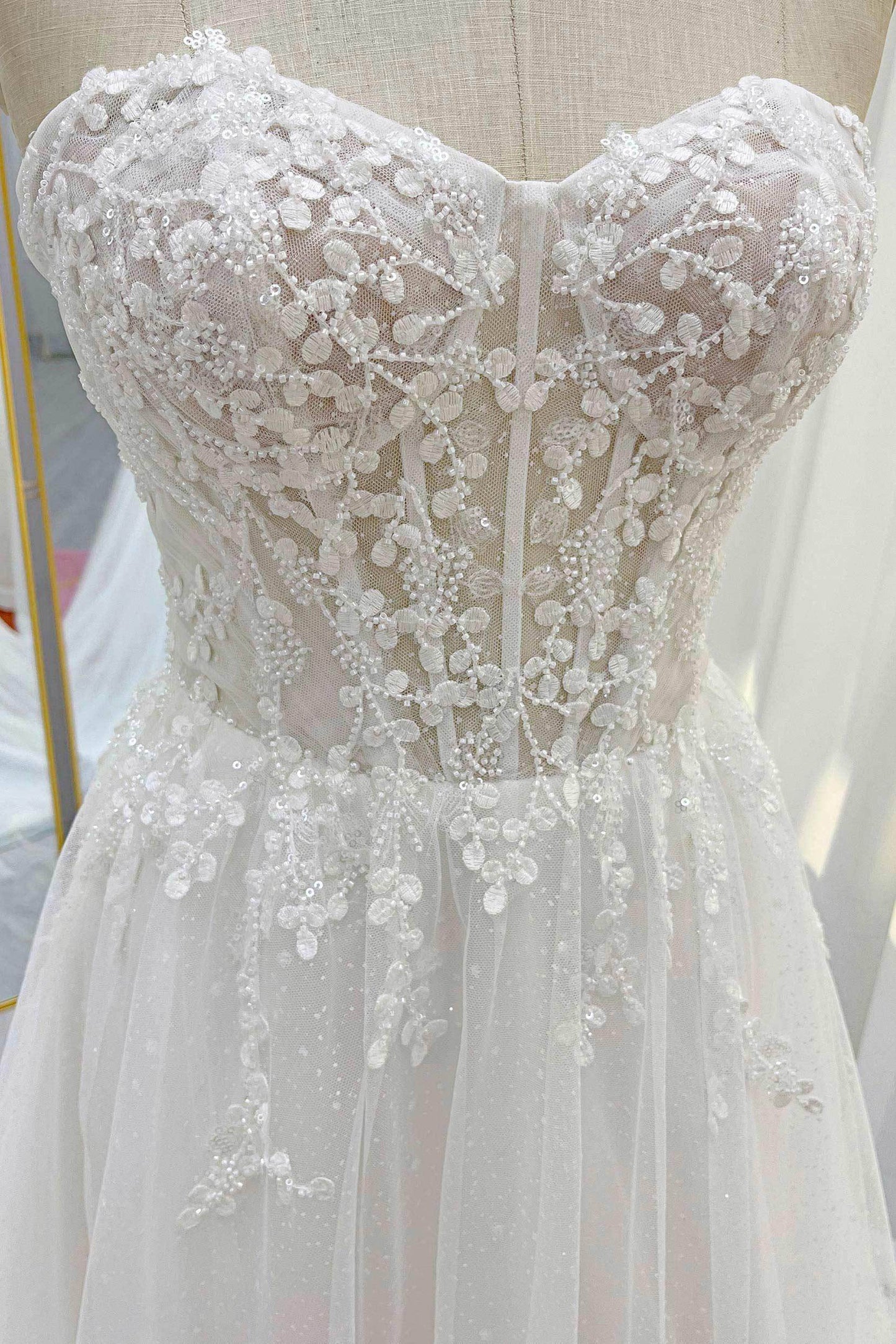 A-Line Court Train Lace Tulle Wedding Dress CW3229 - COCOMELODY