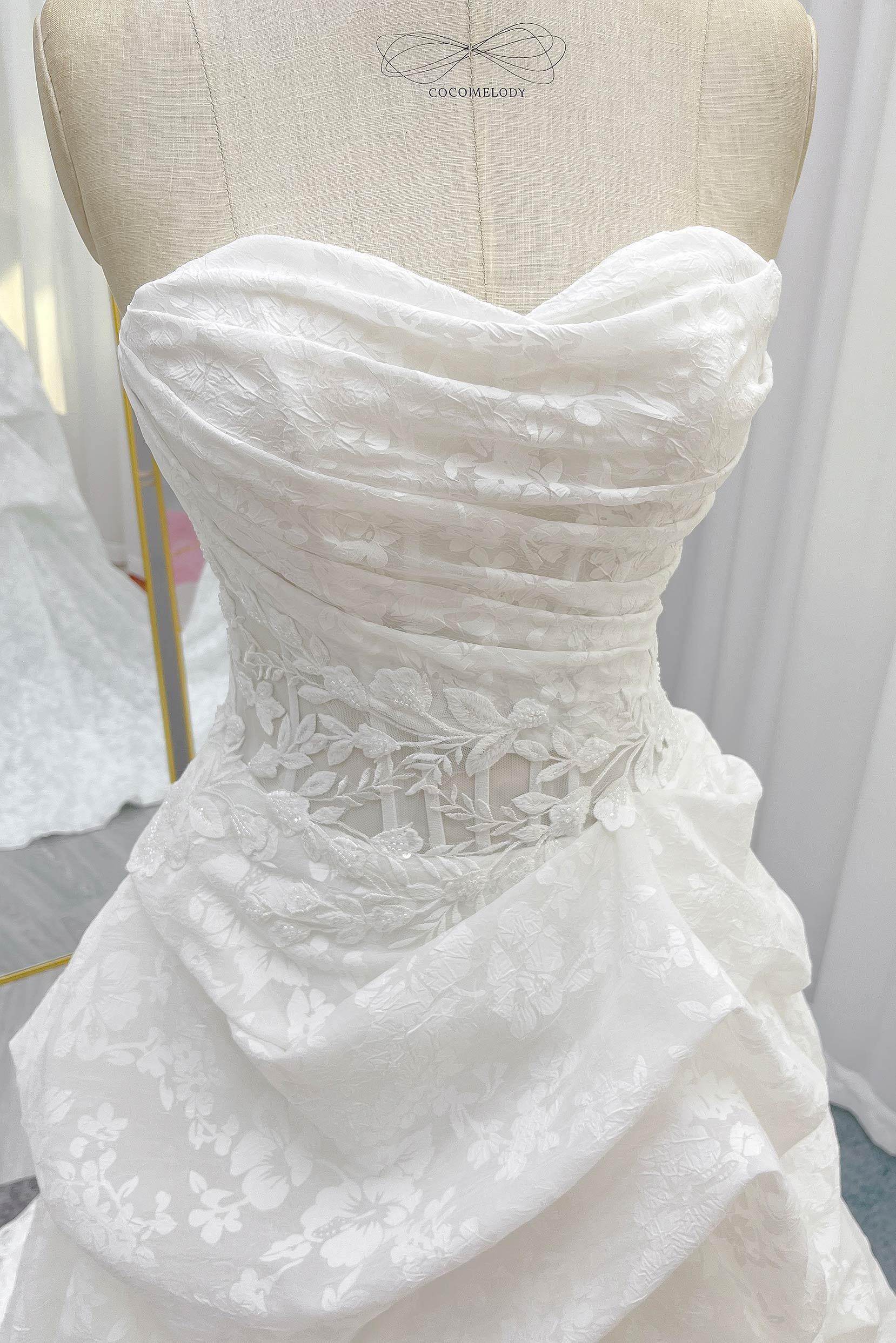 A-Line Court Train Printed Gauze Wedding Dress CW3235 - COCOMELODY