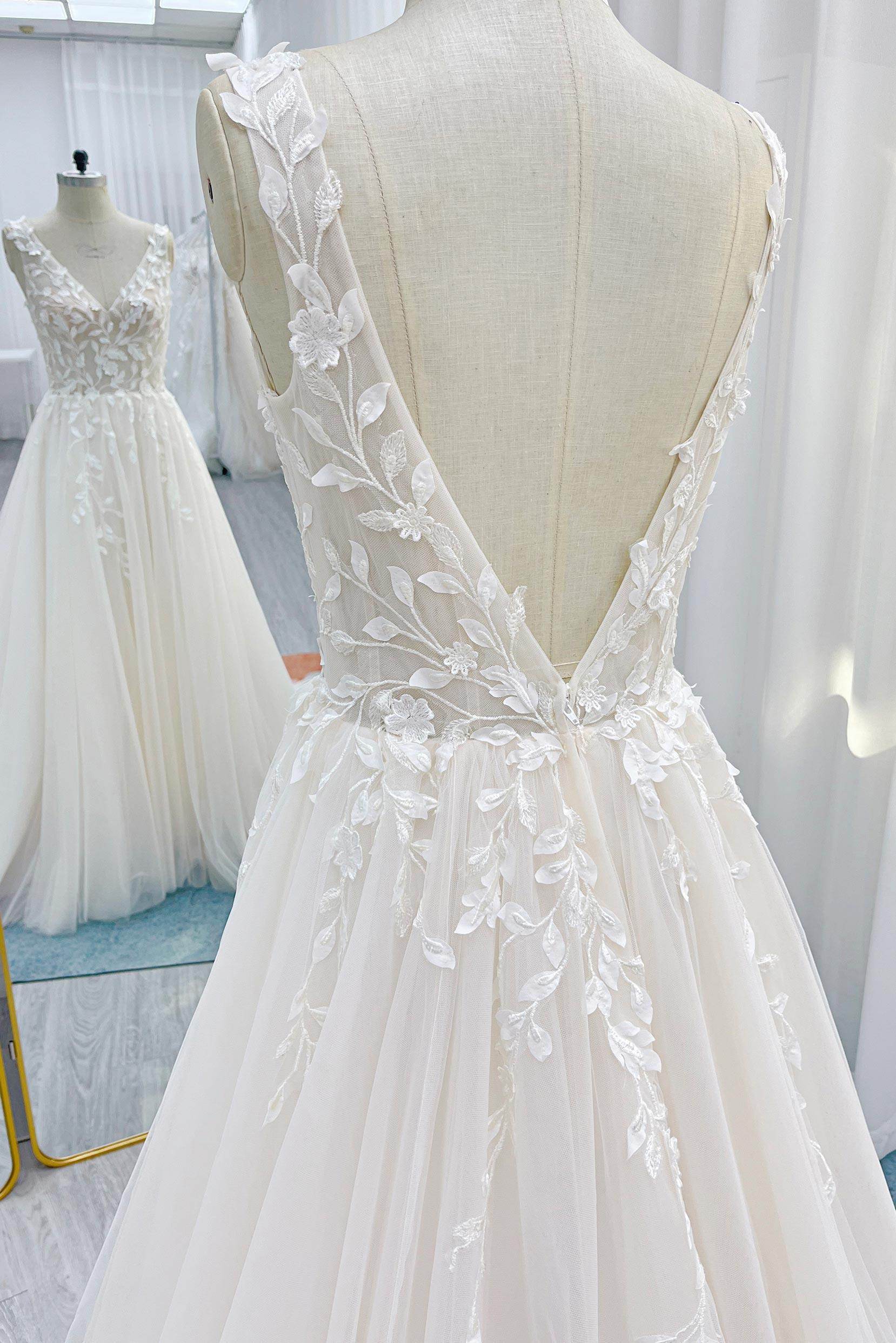 A-Line Court Train Lace Tulle Wedding Dress CW3238CR - COCOMELODY