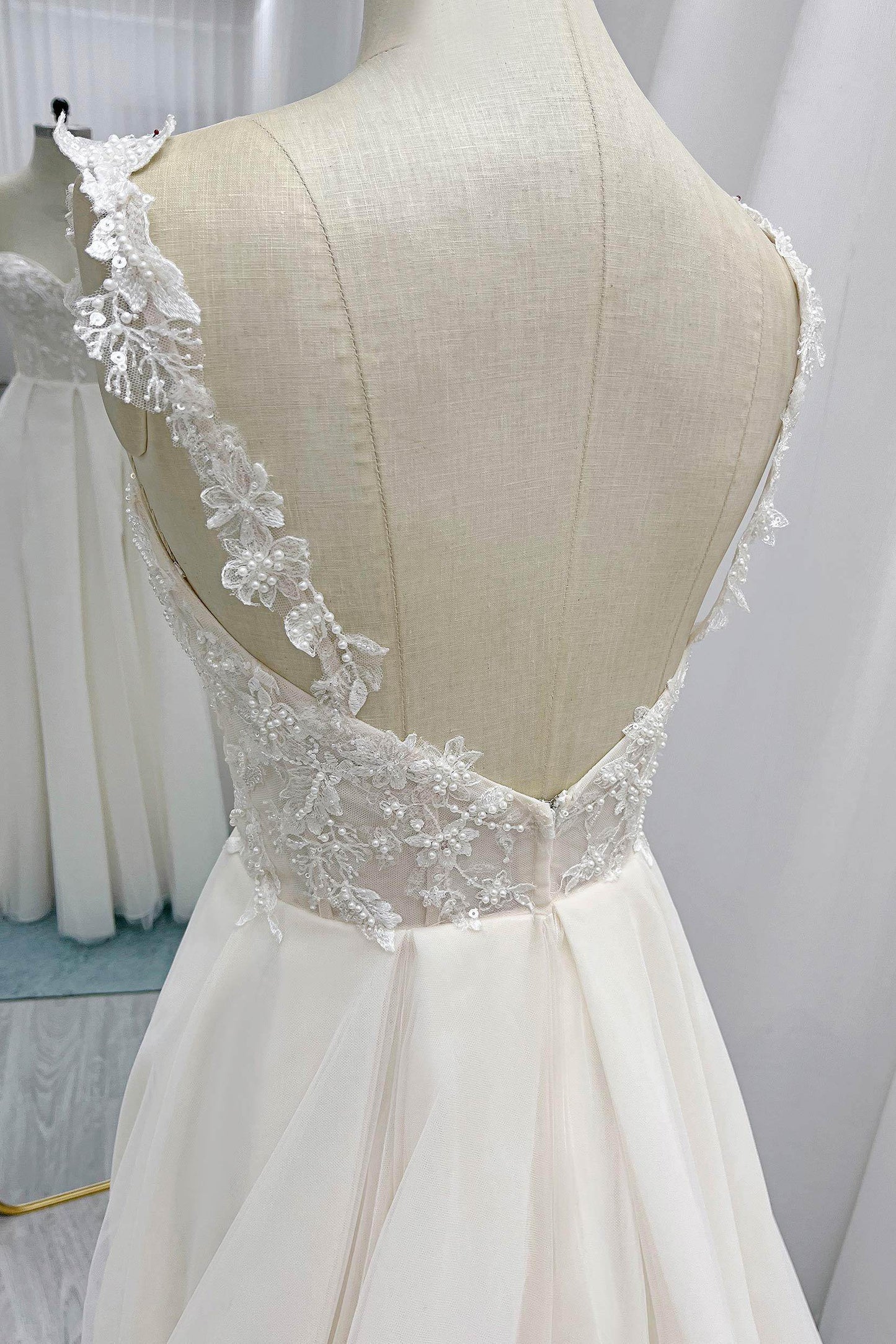 A-Line Court Train Lace Tulle Wedding Dress CW3242 - COCOMELODY