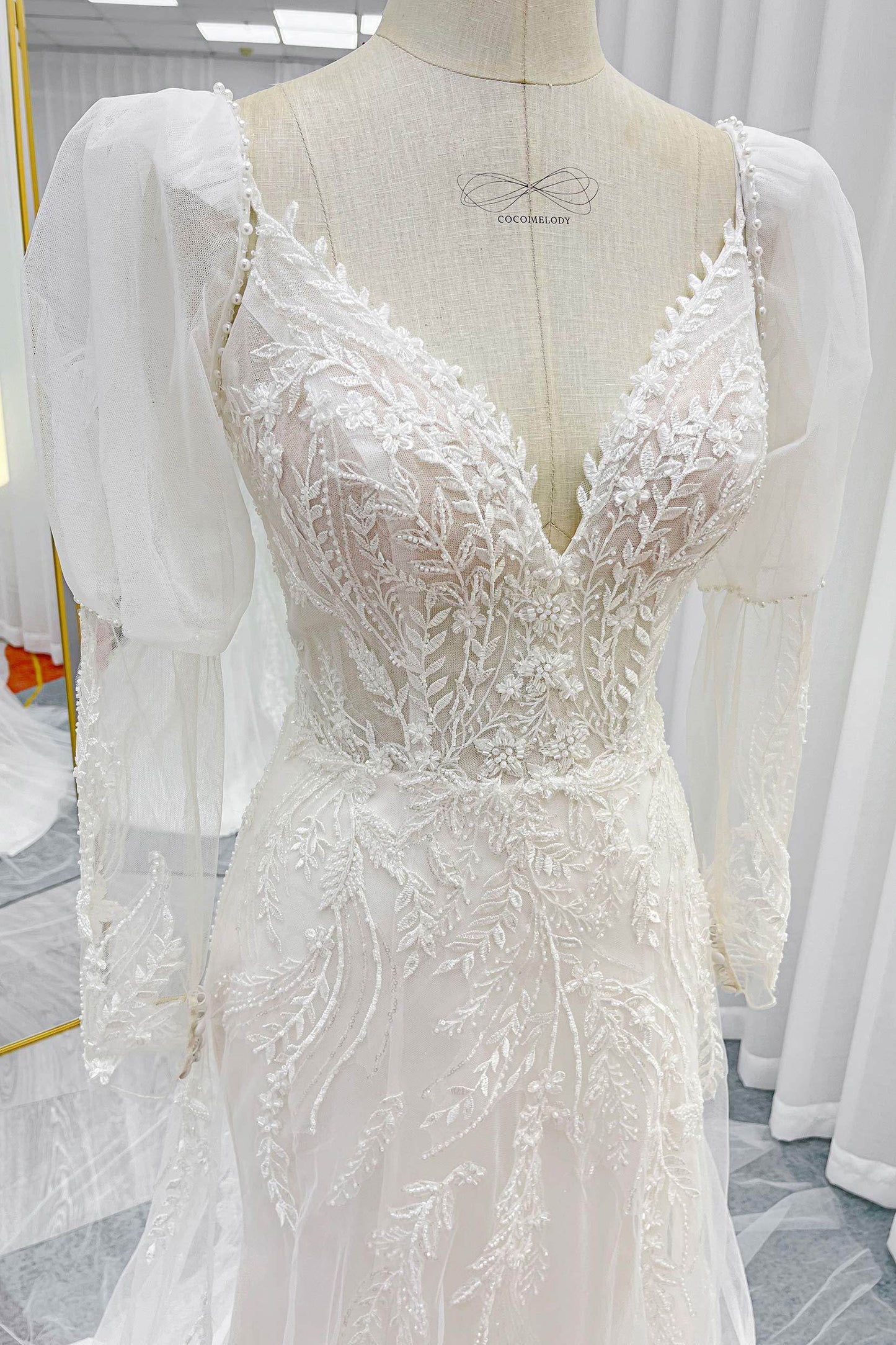 A-Line Court Train Lace Tulle Wedding Dress CW3243 - COCOMELODY