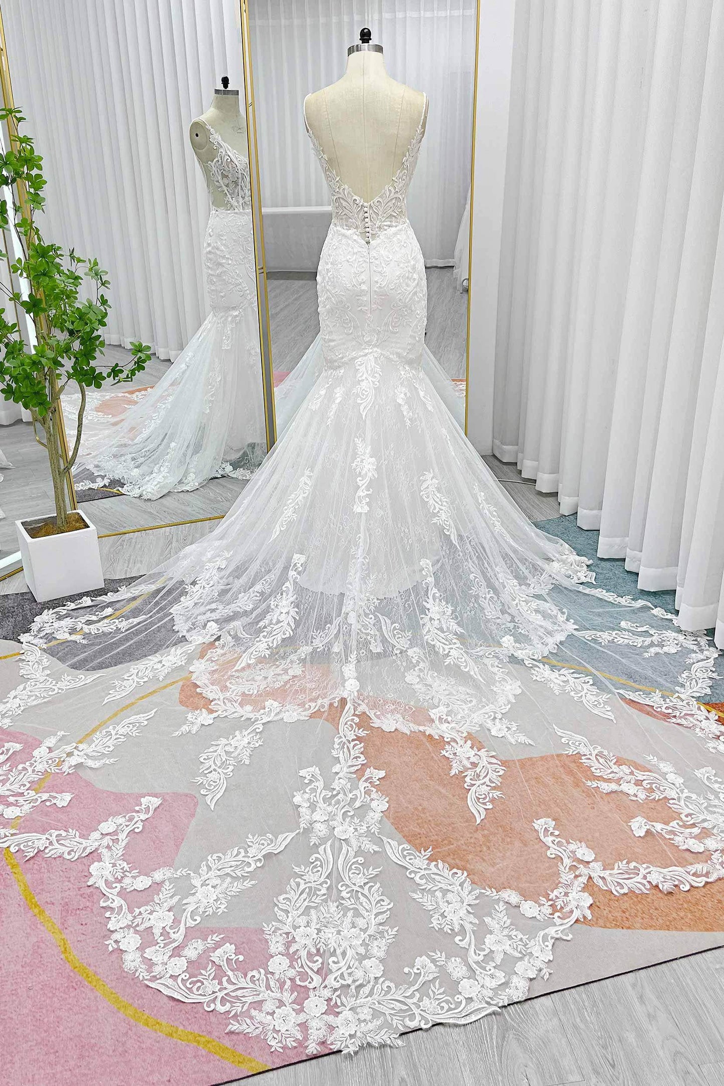 Trumpet-Mermaid Cathedral Train Lace Tulle Wedding Dress CW3256 - COCOMELODY