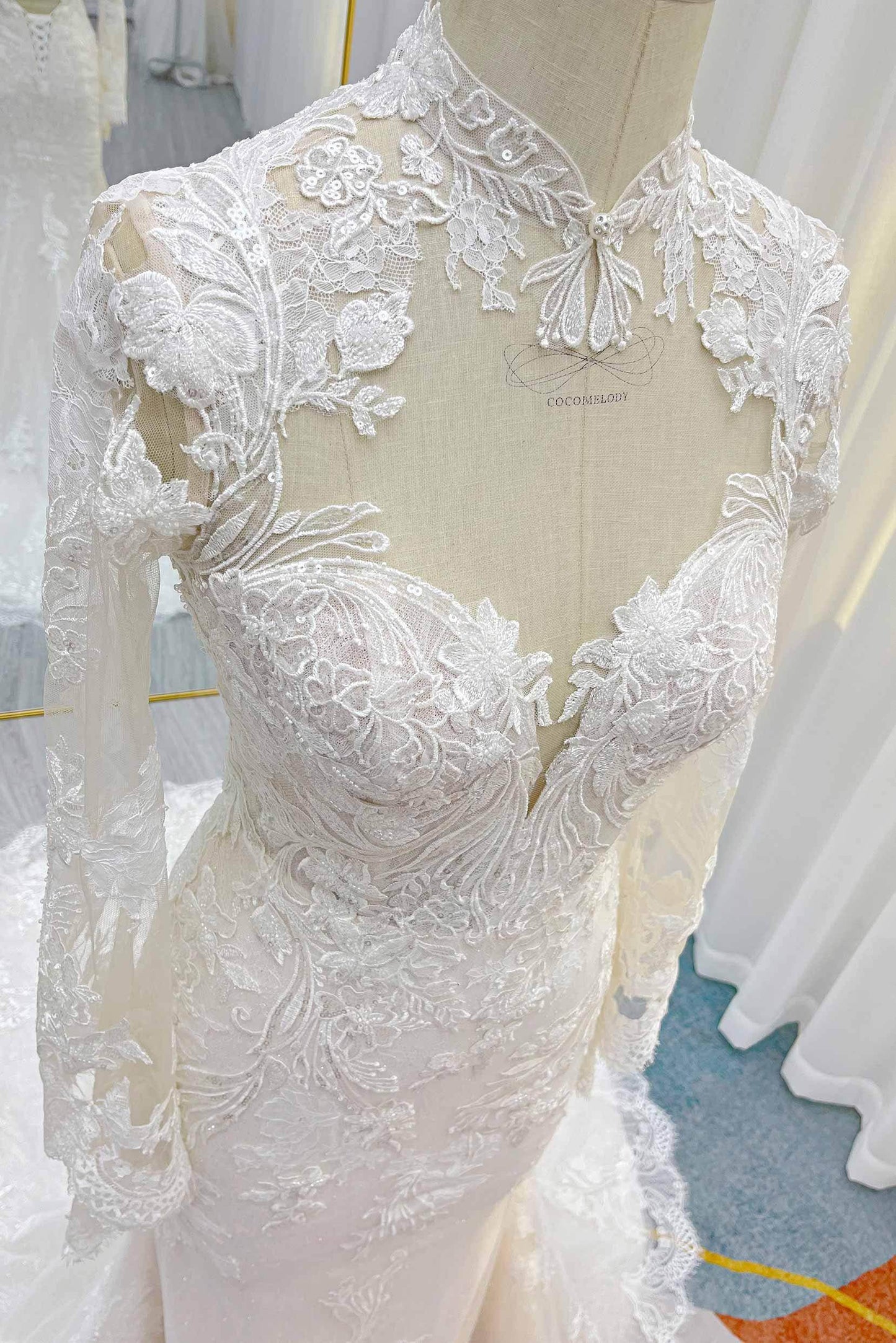 Trumpet-Mermaid Chapel Train Lace Tulle Wedding Dress CW3257 - COCOMELODY