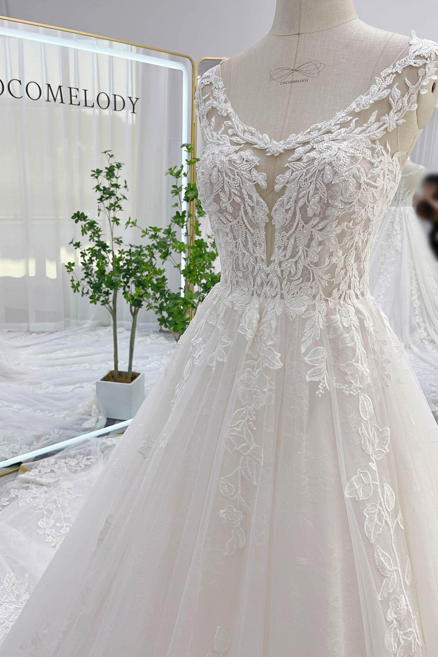 Ball Gown Cathedral Train Lace Tulle Wedding Dress CW3259 - COCOMELODY