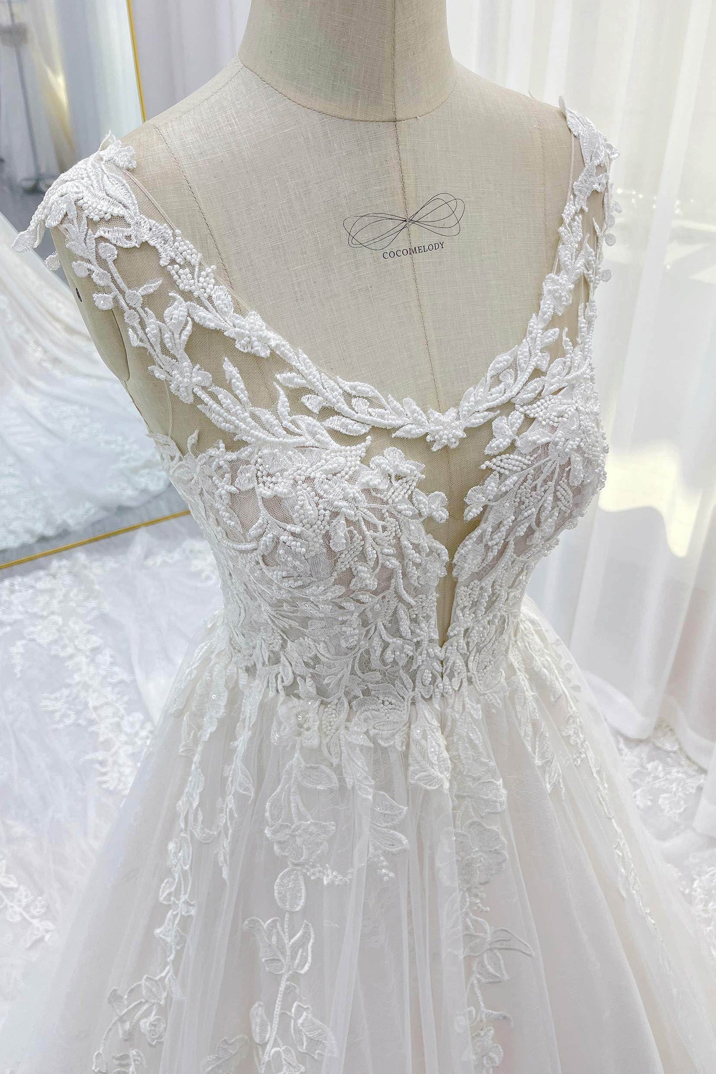 Ball Gown Cathedral Train Lace Tulle Wedding Dress CW3259 - COCOMELODY
