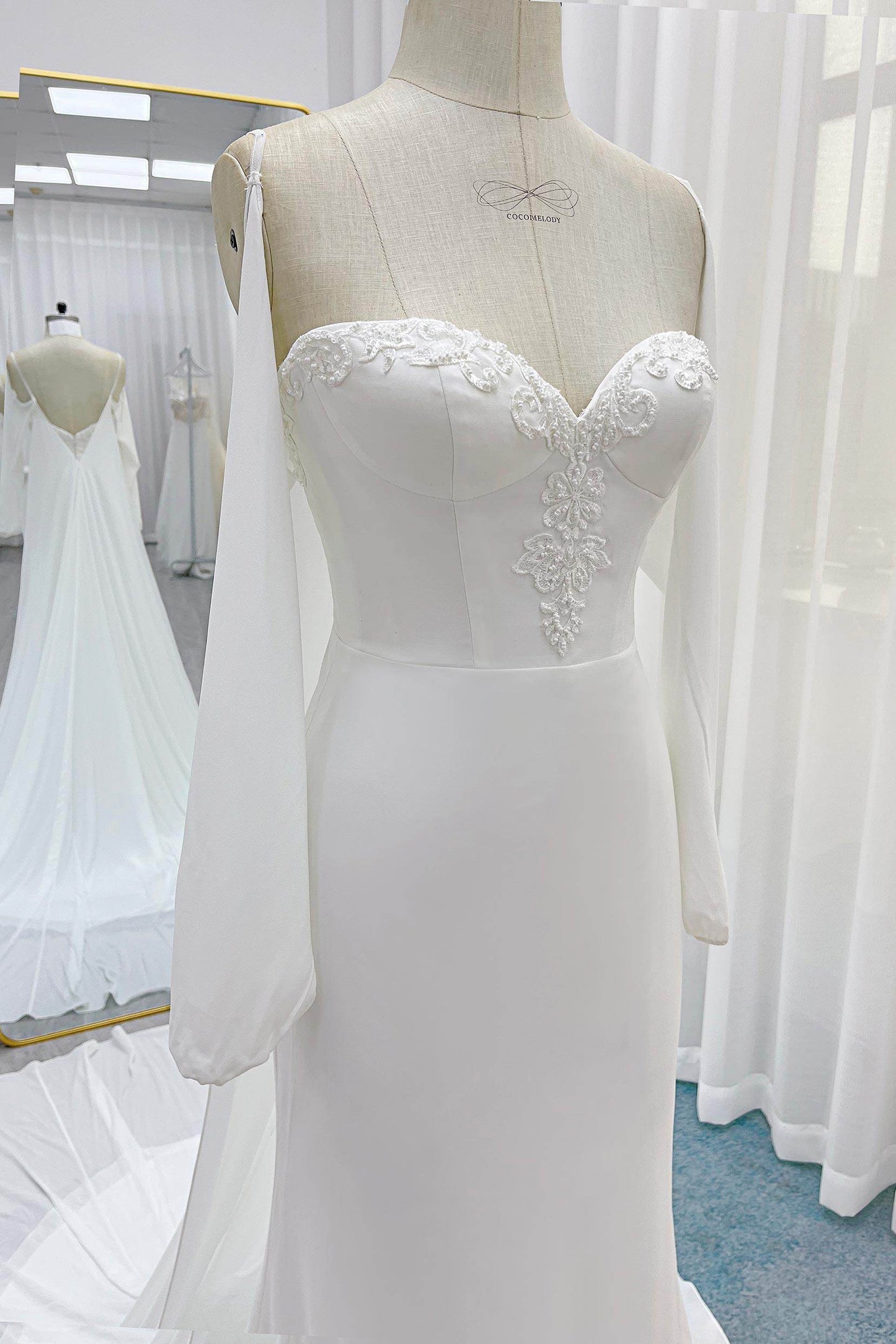 Trumpet-Mermaid Court Train Chiffon Wedding Dress CW3267 - COCOMELODY