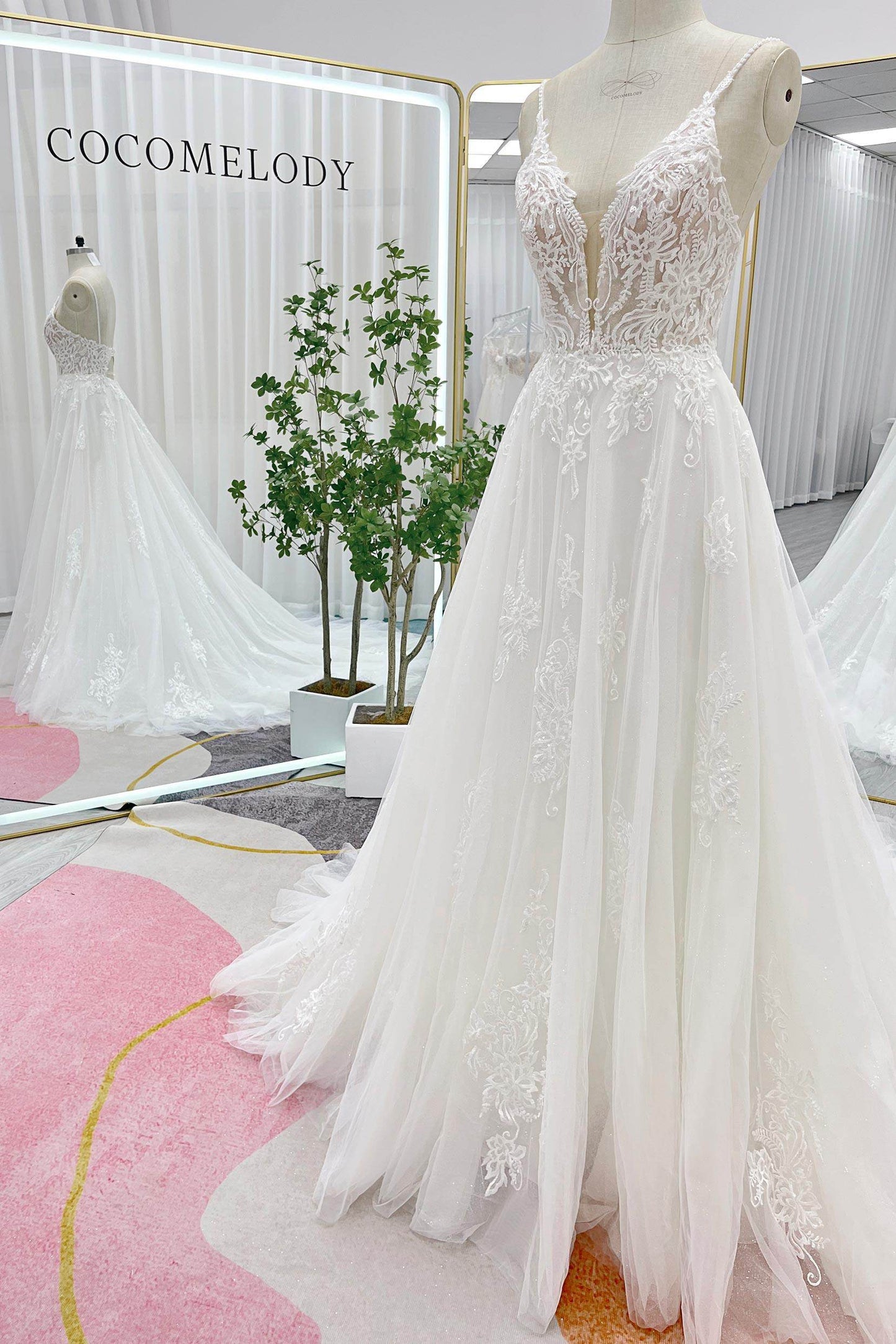 A-Line Court Train Lace Tulle Wedding Dress CW3268 - COCOMELODY