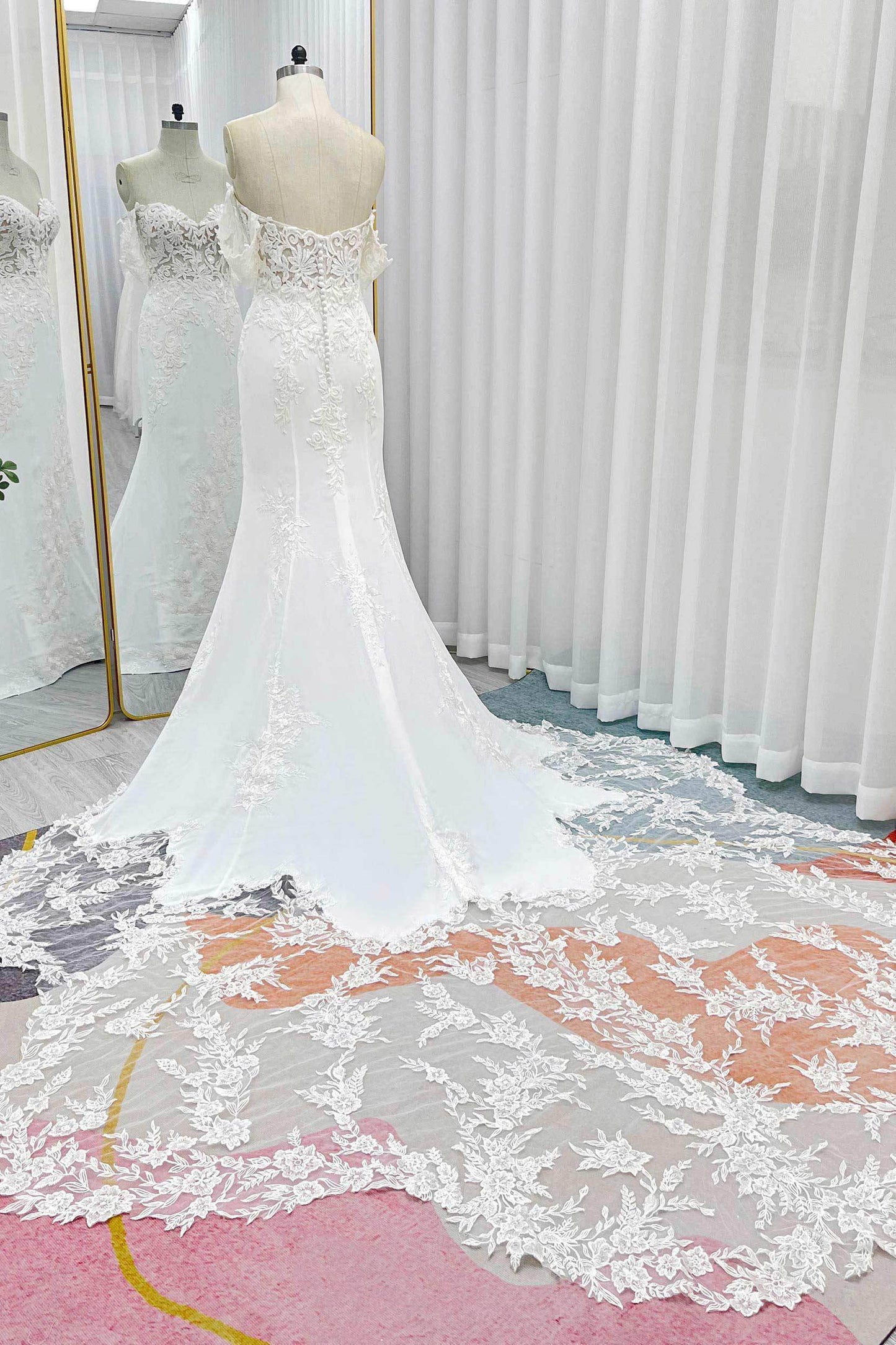 Trumpet-Mermaid Cathedral Train Lace Stretch Satin Wedding Dress CW3270 - COCOMELODY