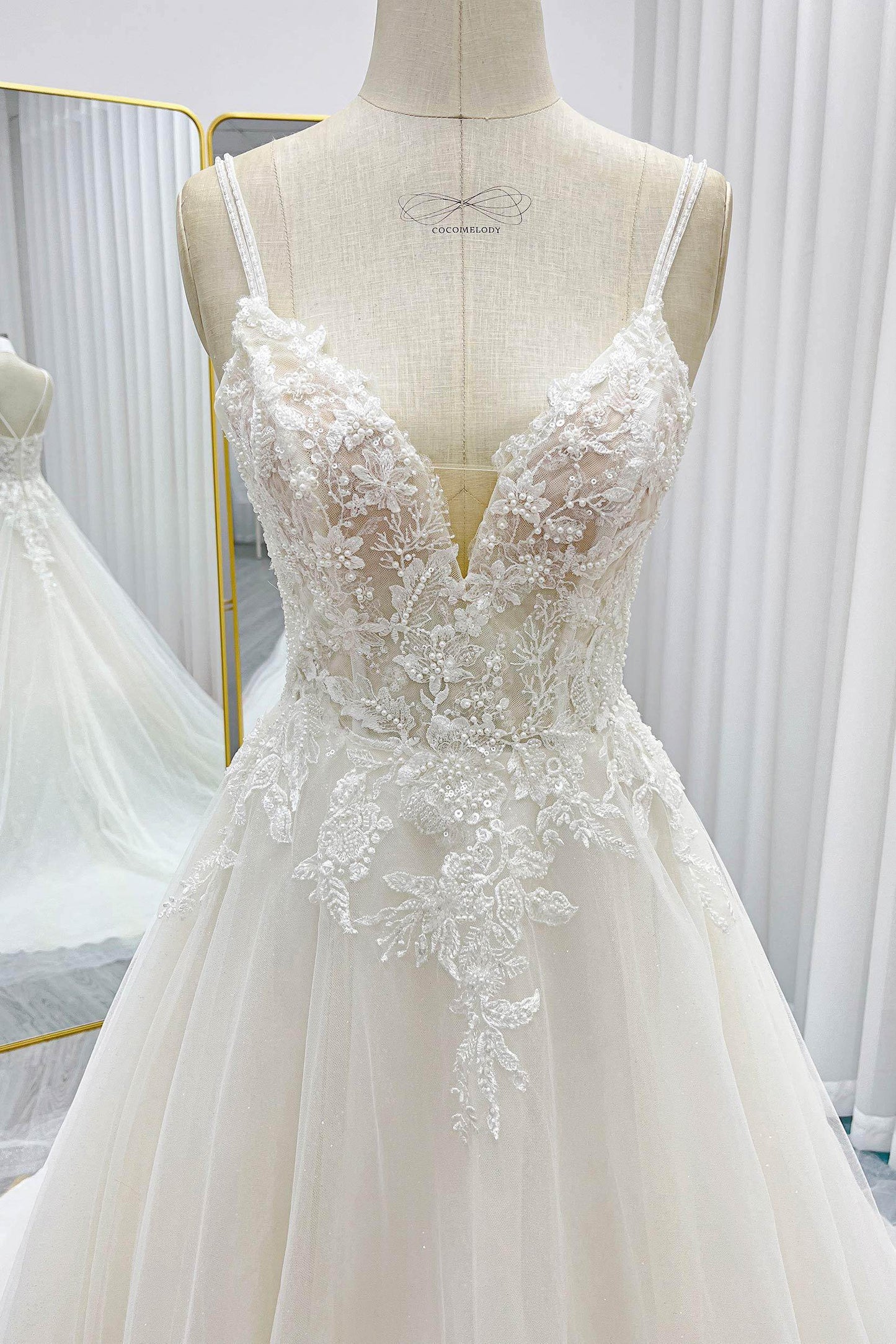 A-Line Court Train Lace Tulle Wedding Dress CW3271 - COCOMELODY