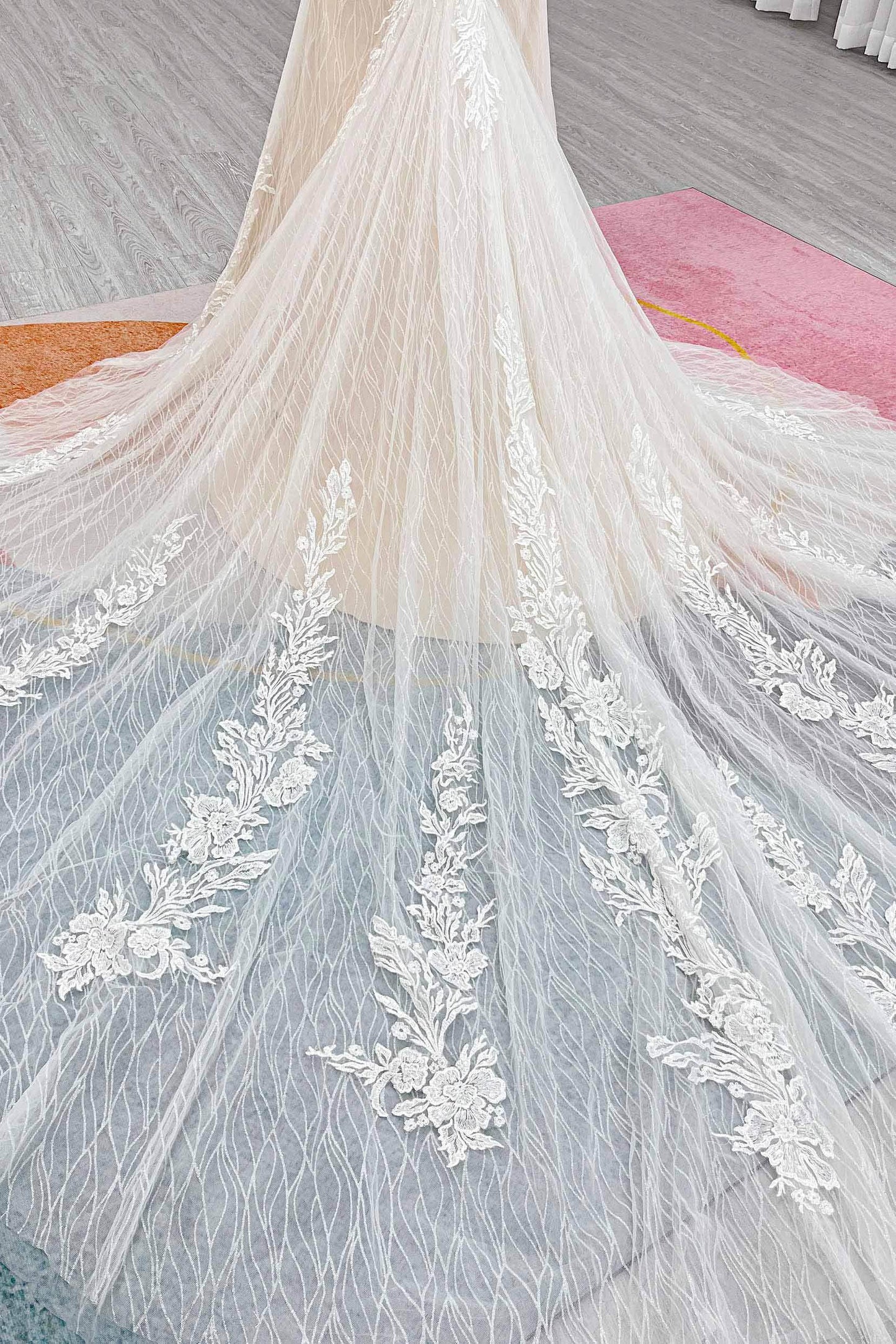 Trumpet-Mermaid Chapel Train Lace Tulle Wedding Dress CW3273 - COCOMELODY