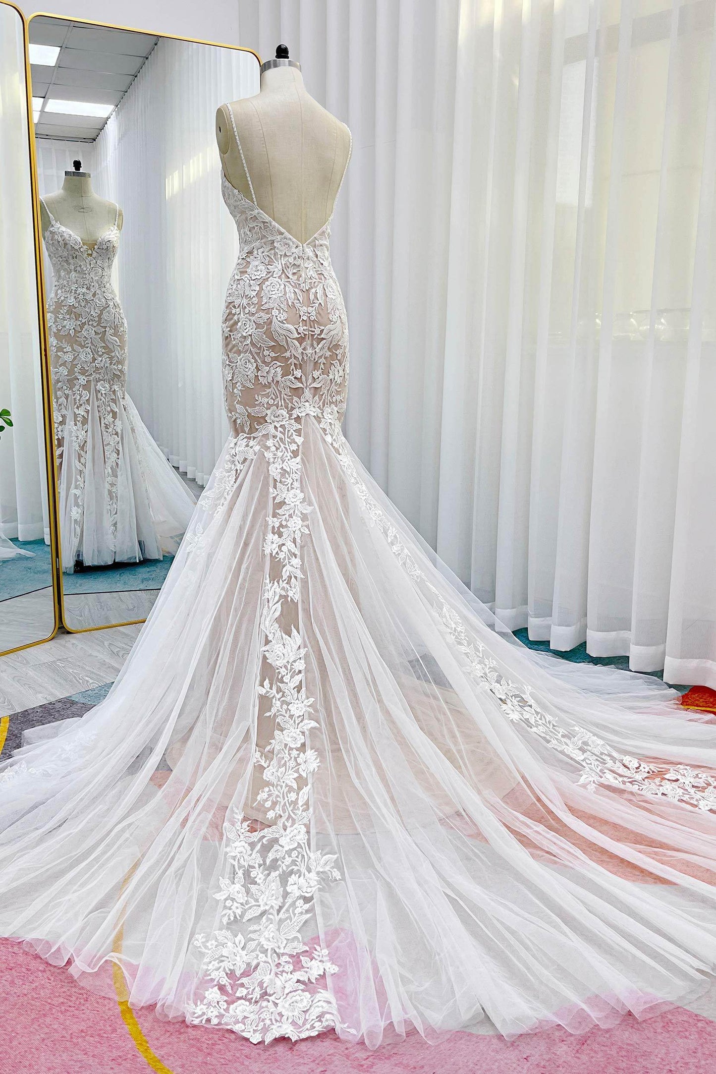 Trumpet-Mermaid Chapel Train Lace Tulle Wedding Dress CW3276 - COCOMELODY