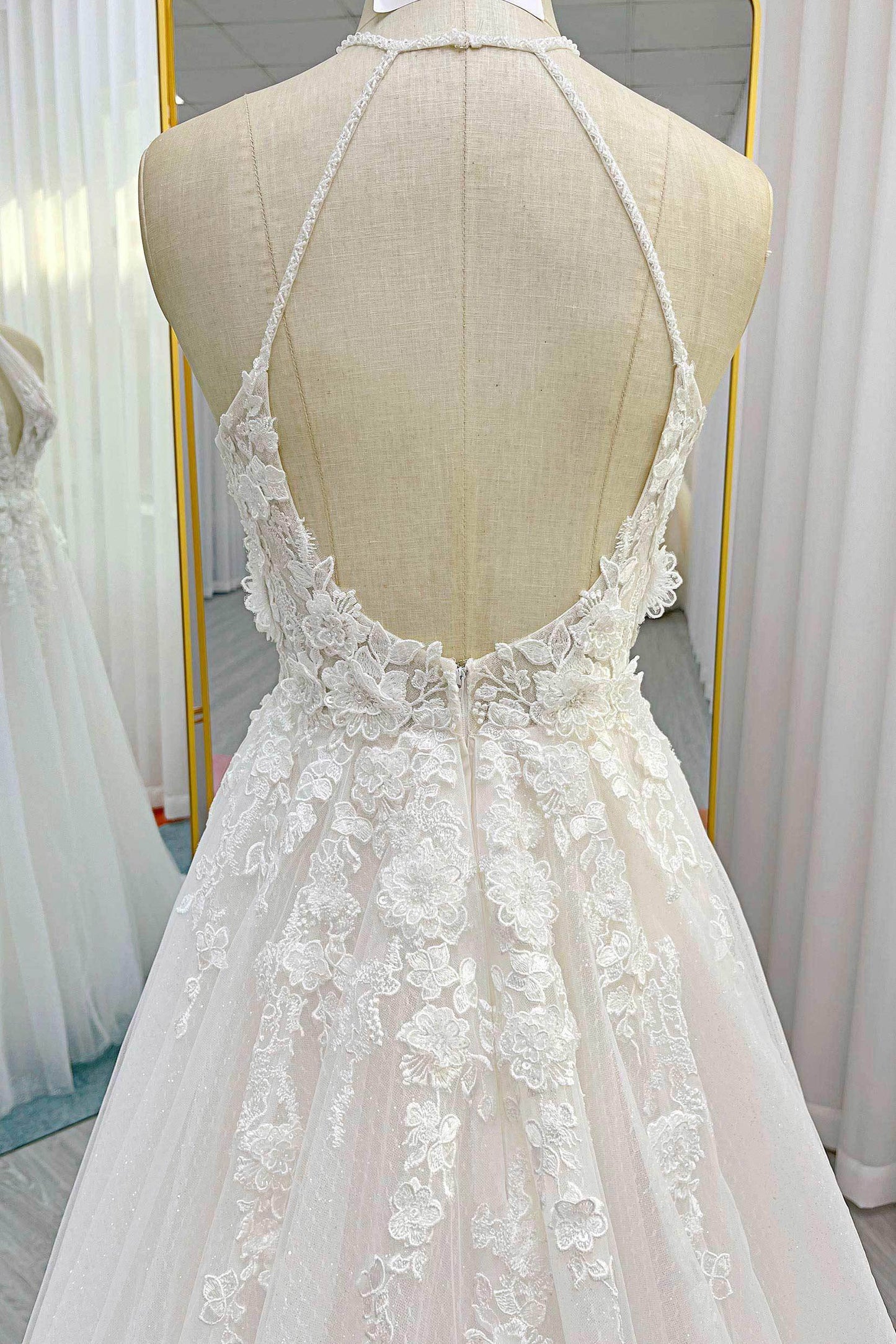 A-Line Court Train Lace Tulle Wedding Dress CW3281 - COCOMELODY