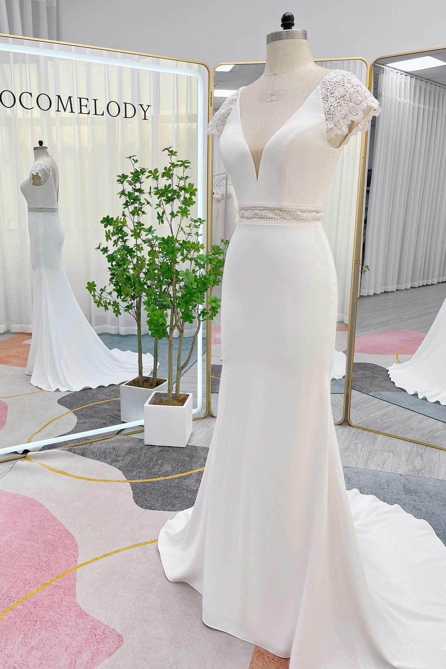 Trumpet-Mermaid Court Train Stretch Satin Wedding Dress CW3288 - COCOMELODY