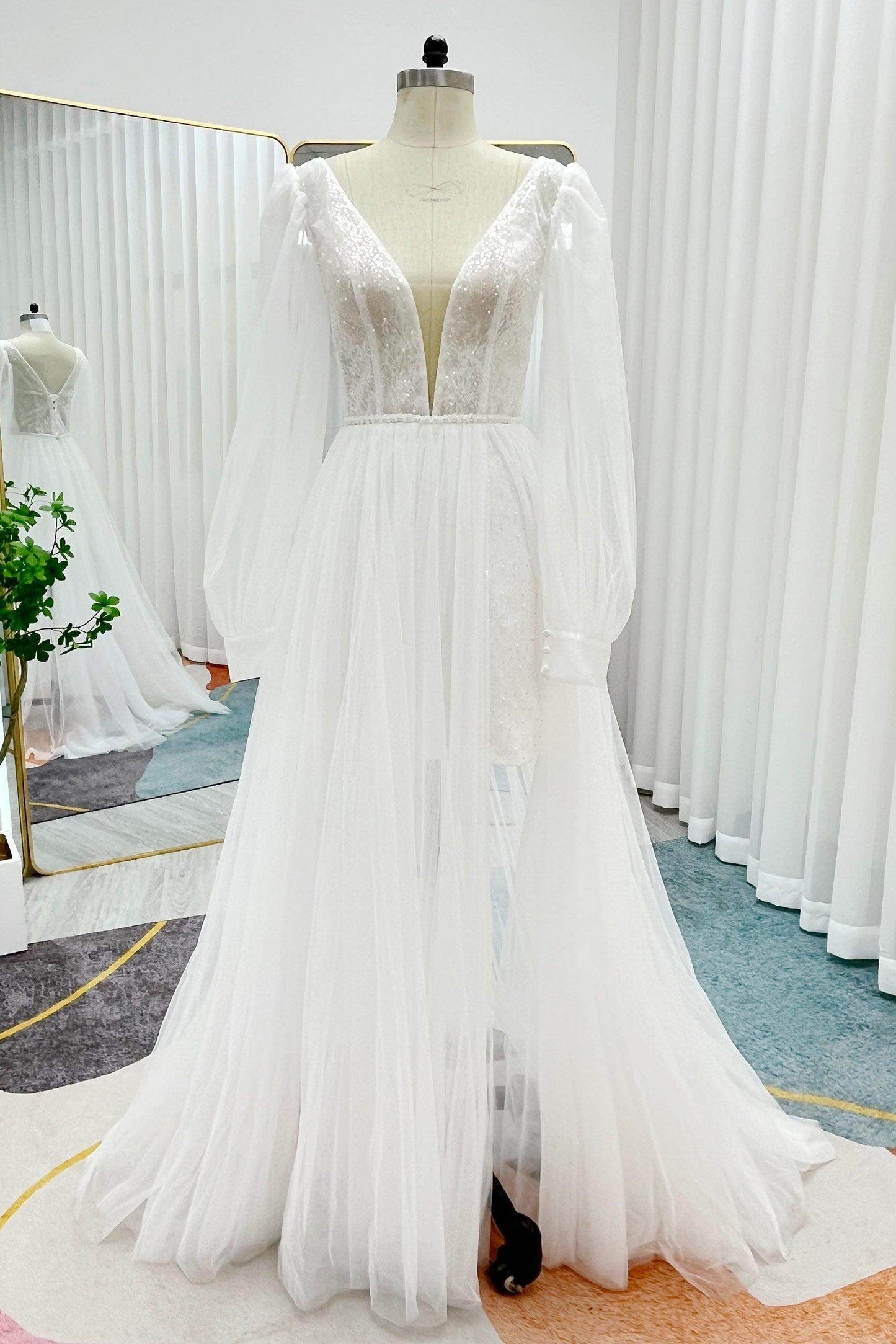A-Line Sweep-Brush Train Lace Tulle Wedding Dress CW3295 - COCOMELODY