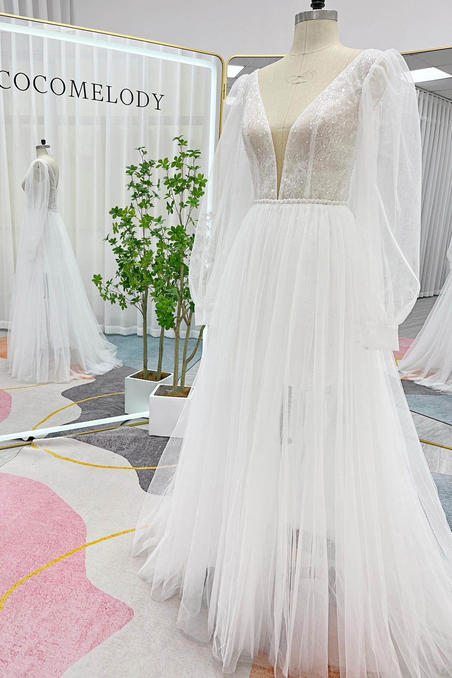 A-Line Sweep-Brush Train Lace Tulle Wedding Dress CW3295 - COCOMELODY
