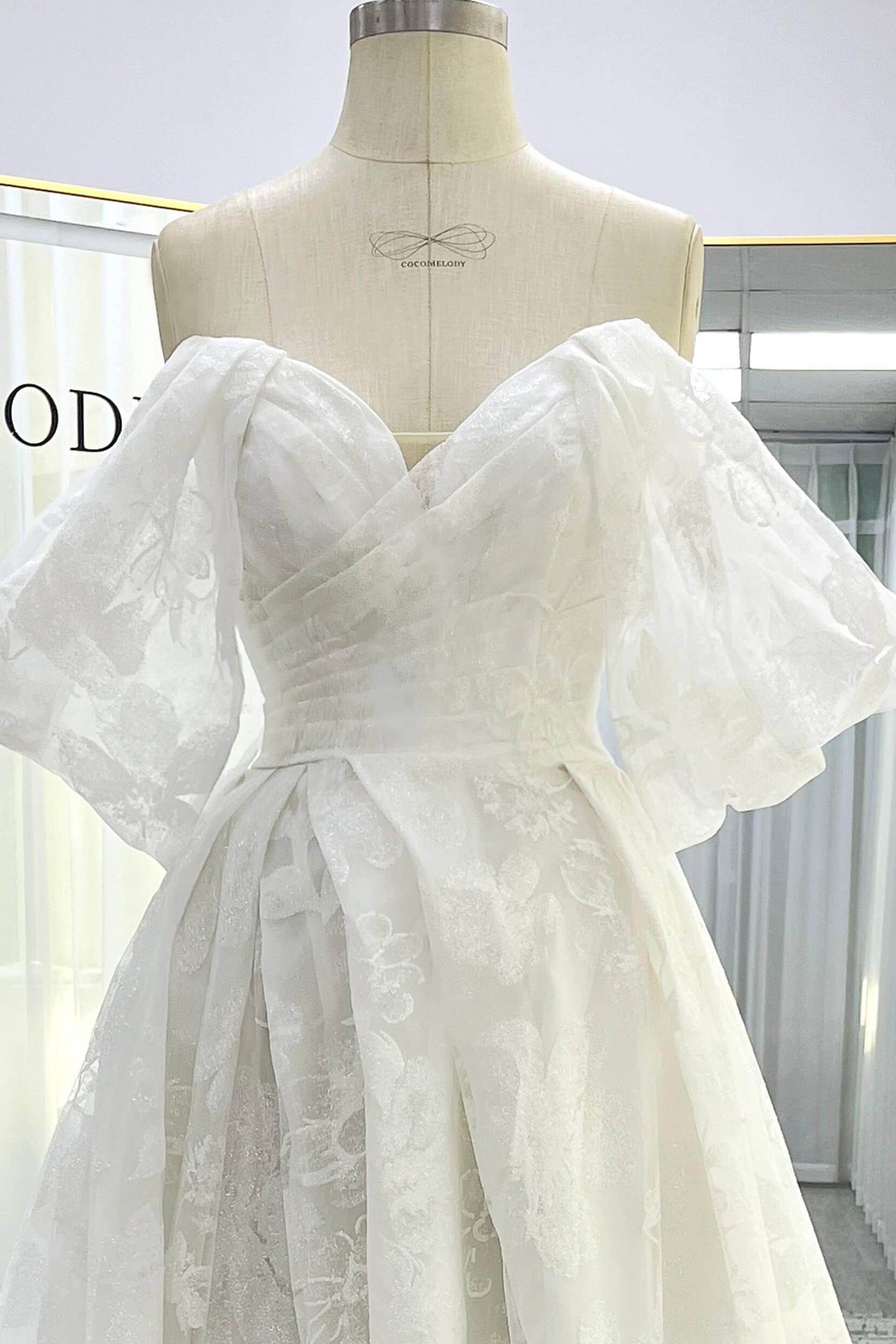 A-Line Court Train Glitter Wedding Dress CW3340 - COCOMELODY