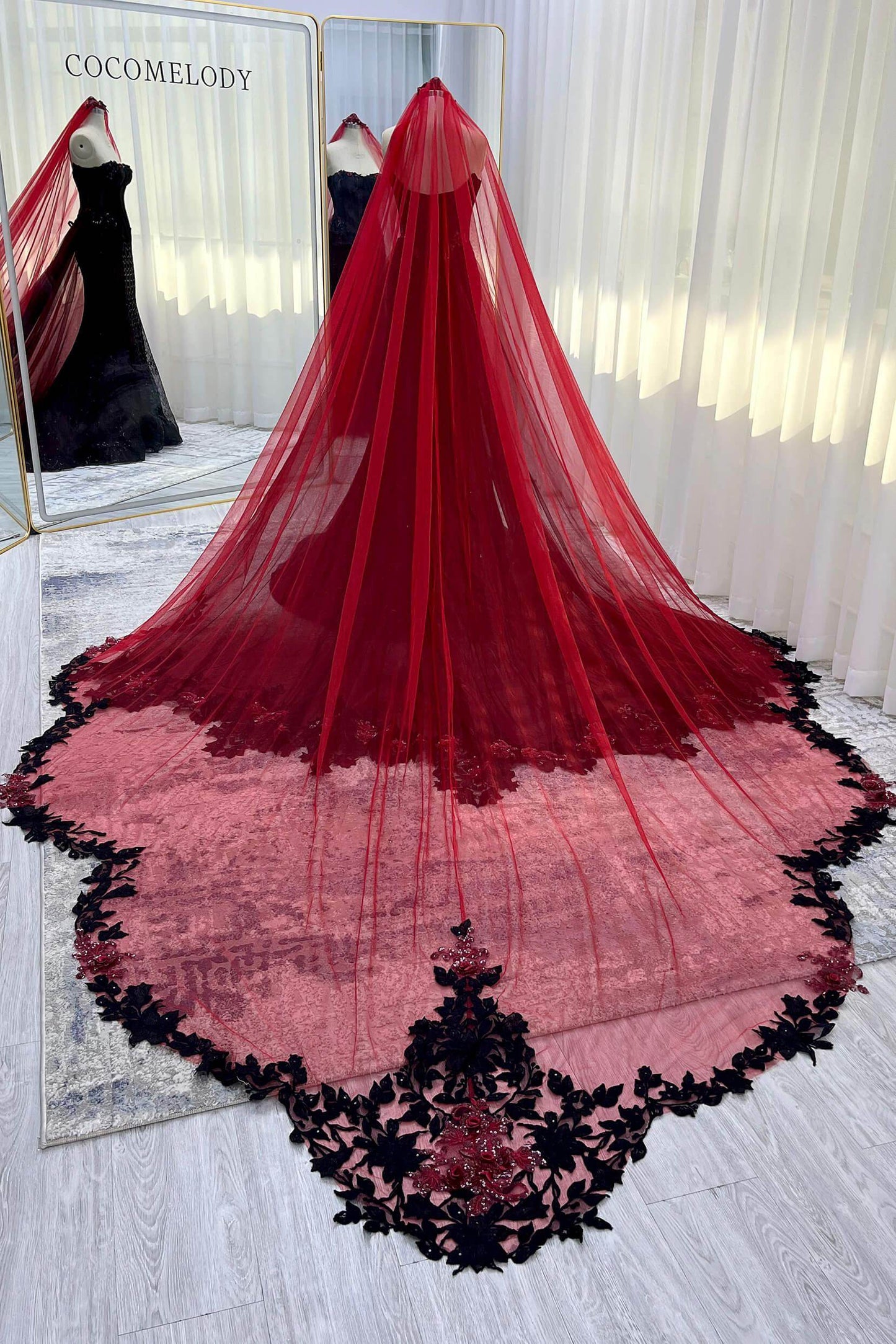 Trumpet-Mermaid Chapel Train Sequined Lace Tulle Wedding Dress CW3346 - COCOMELODY
