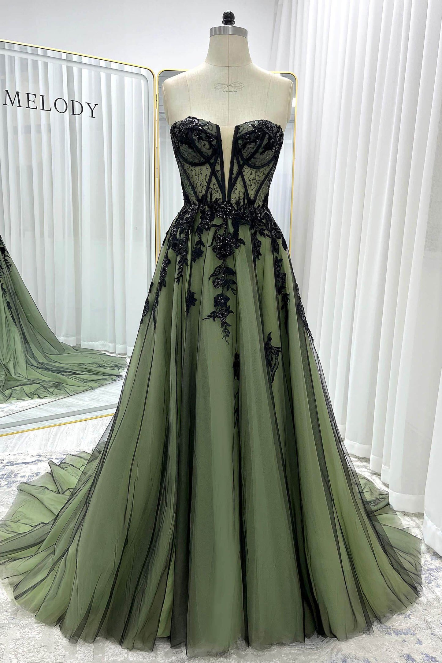 A-Line Court Train Sequined Lace Tulle Wedding Dress CW3352 - COCOMELODY