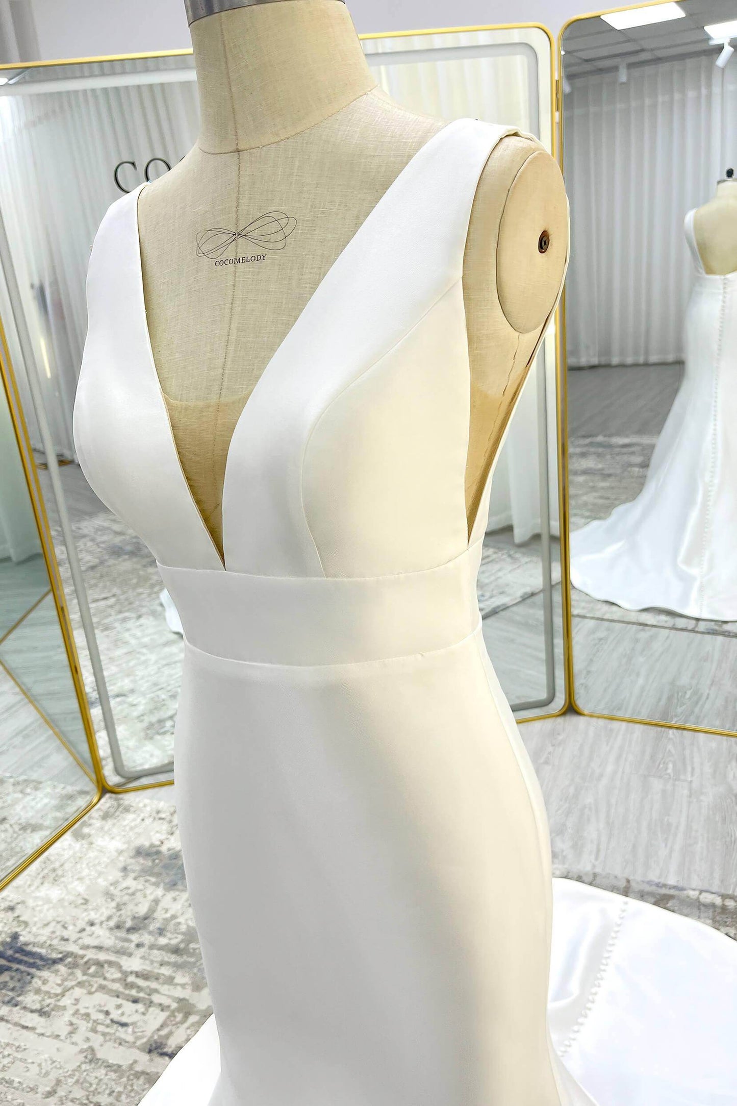 Trumpet-Mermaid Court Train Mikado Wedding Dress CW3356 - COCOMELODY