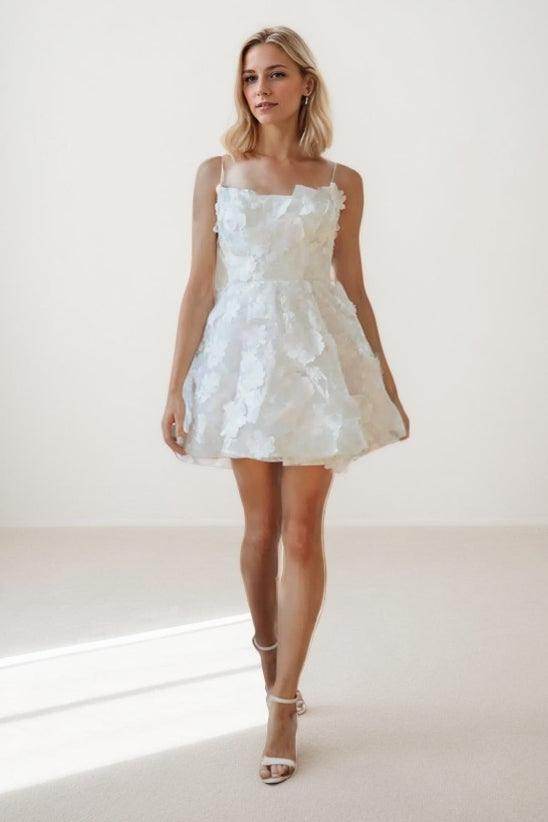 A-Line Lace Tulle Short Wedding Dress white Criss-Cross COCOMELODY CW3416 A-Line Lace Tulle Short Wedding Dress white Criss-Cross COCOMELODY CW3416