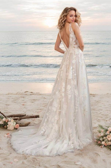 A-Line Sweep-Brush Train Lace Tulle Wedding Dress CW3474 - COCOMELODY