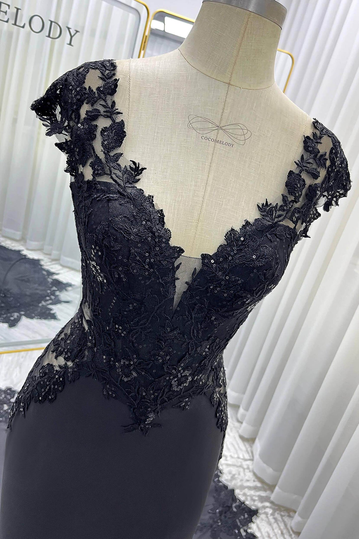 Trumpet-Mermaid Chapel Train Stretch Satin Lace Wedding Dress CW3530 - COCOMELODY