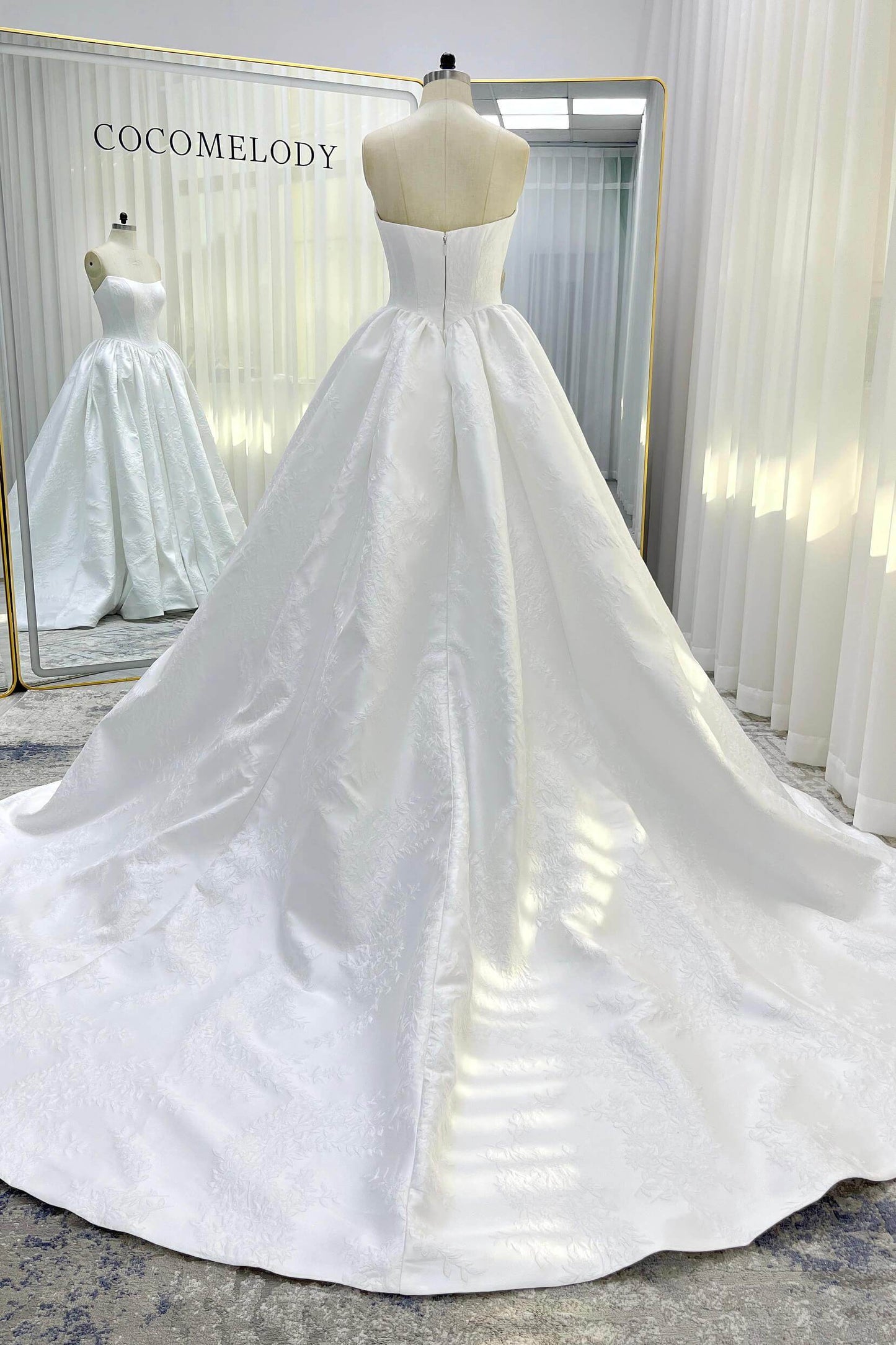 Ball Gown Court Train Jacquard Satin Wedding Dress CW3533 - COCOMELODY