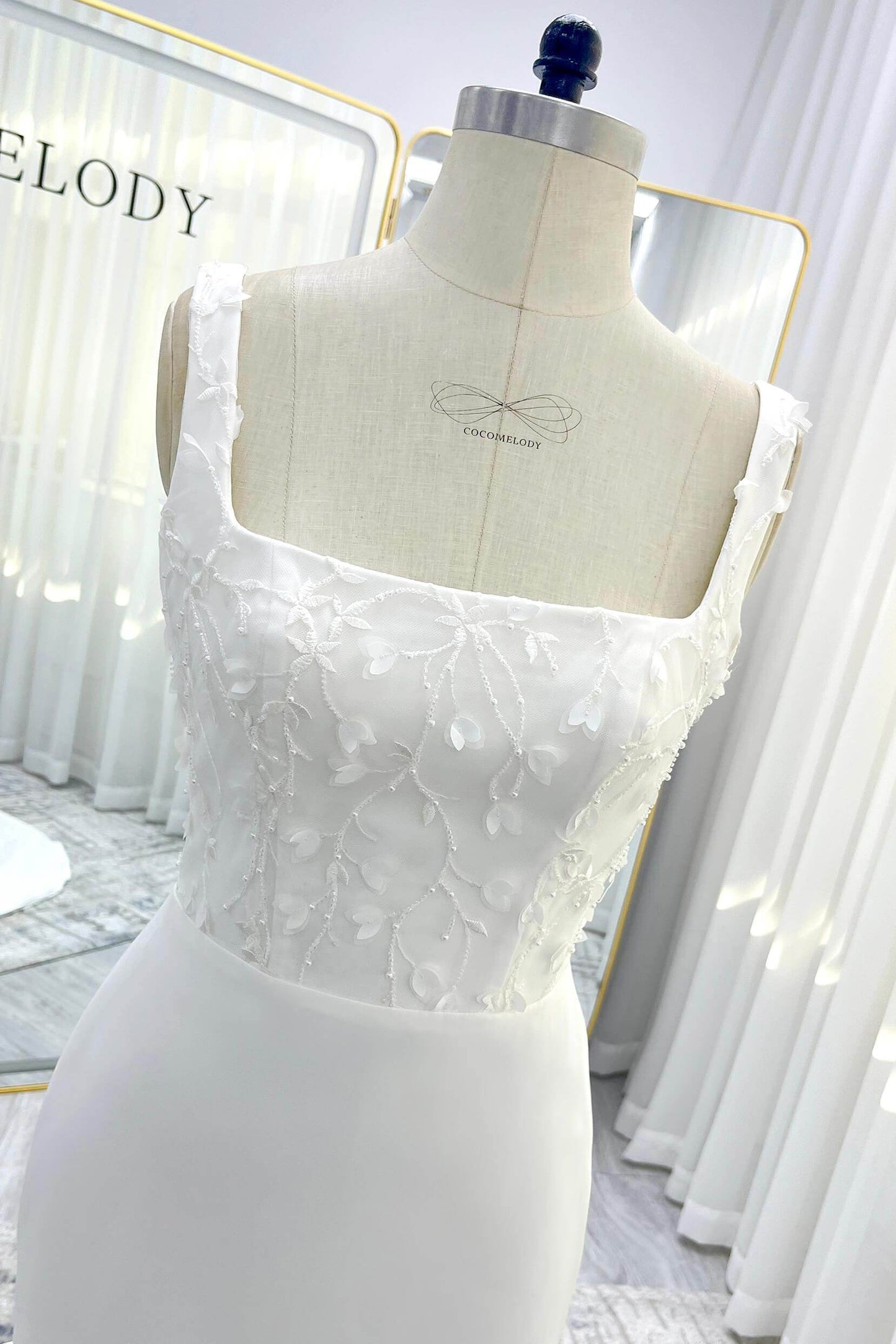 Trumpet-Mermaid Court Train Stretch Satin Wedding Dress CW3537 - COCOMELODY